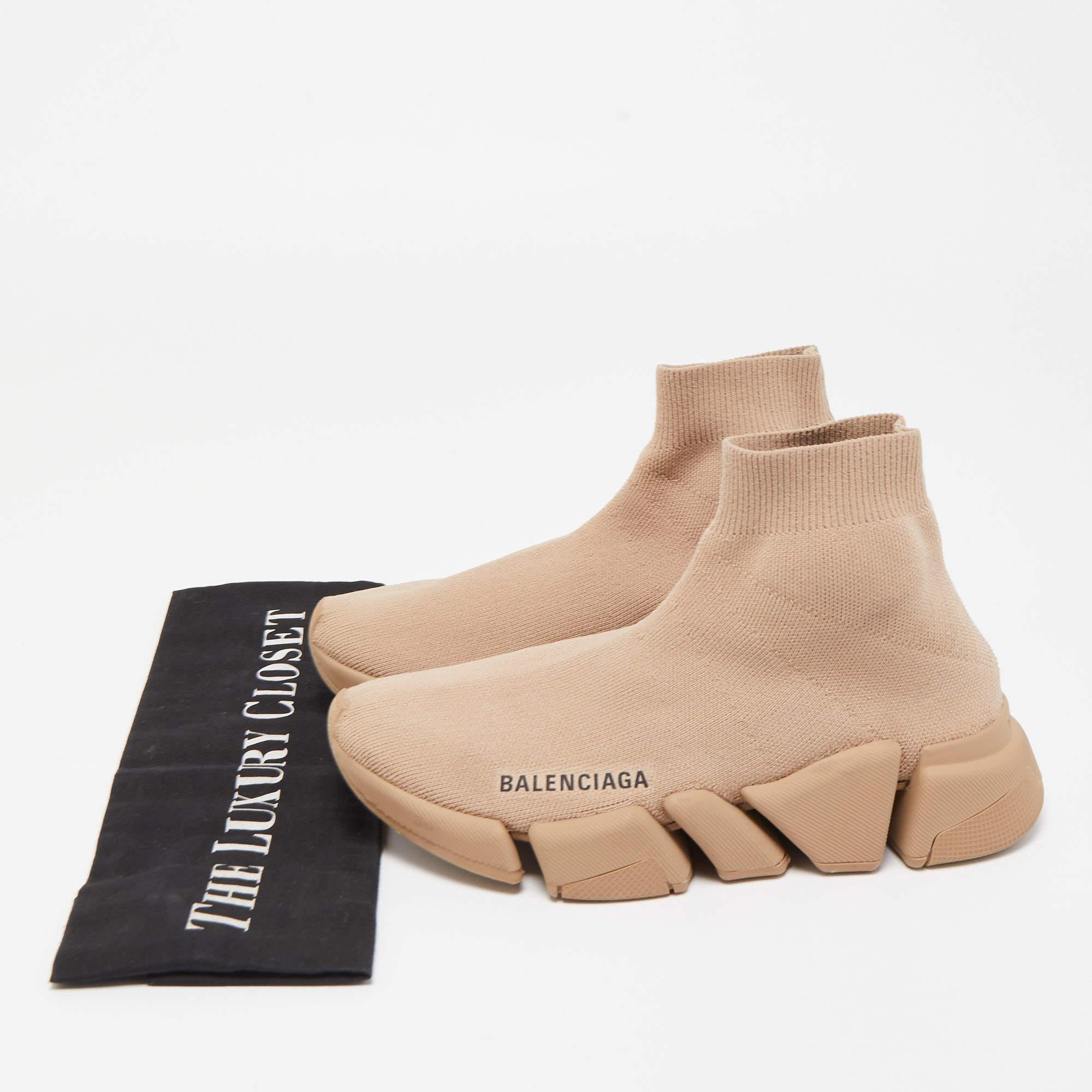 Women's Balenciaga Brown Knit Fabric Speed Sneakers  For Sale