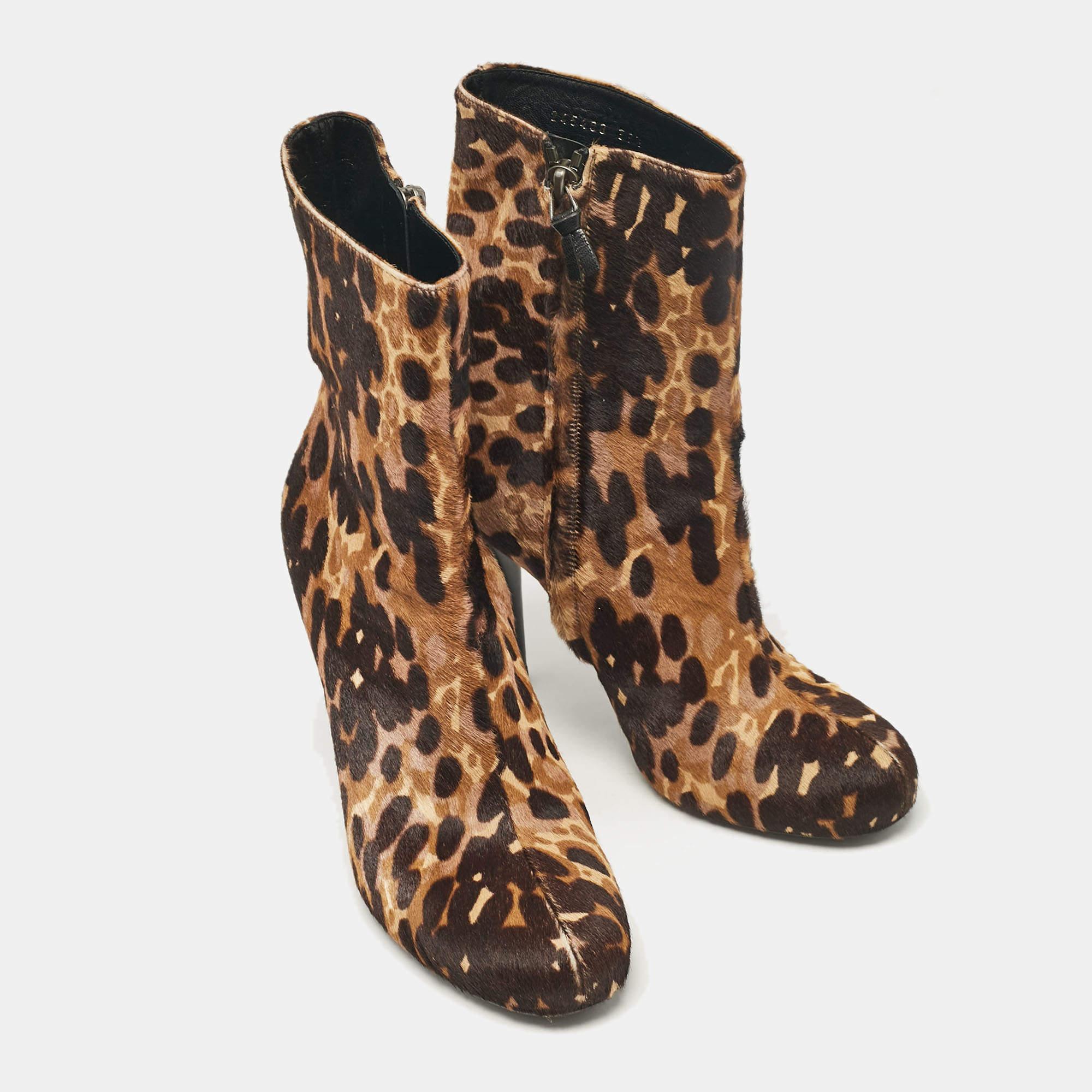 Women's Balenciaga Brown Leopard Print Calf Hair Ankle Boots Size 39.5 For Sale
