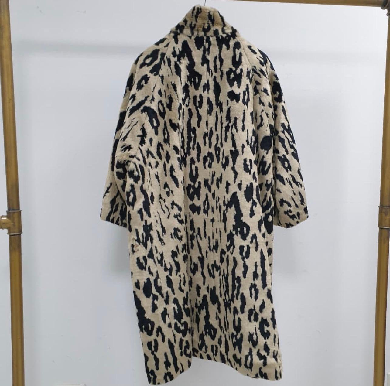 Balenciaga  Brown Leopard Print Faux Fur Coat In Good Condition In Krakow, PL