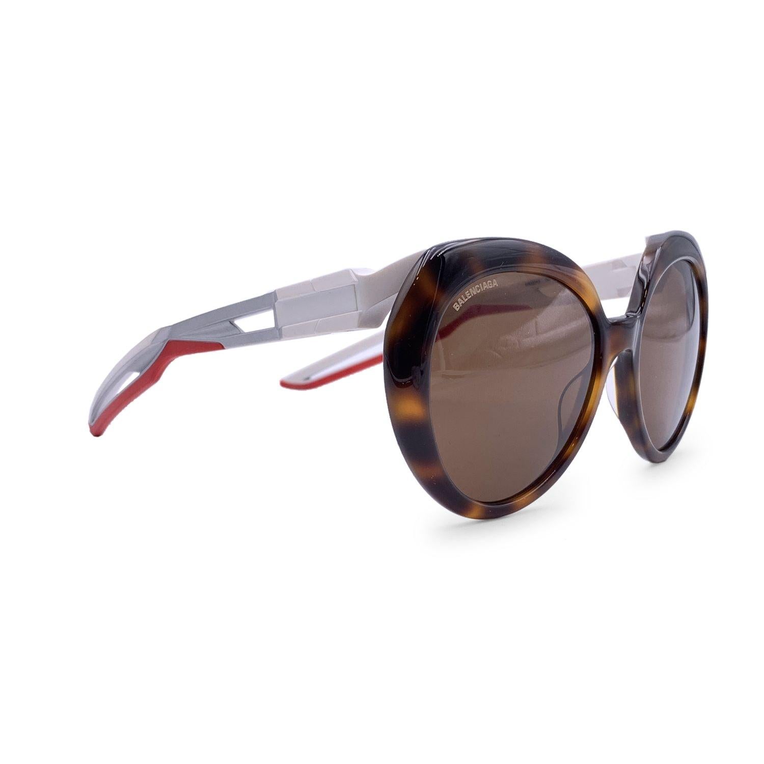 Balenciaga Brown TripleS Oversized Sunglasses BB0024S 58/19 135mm In Excellent Condition In Rome, Rome