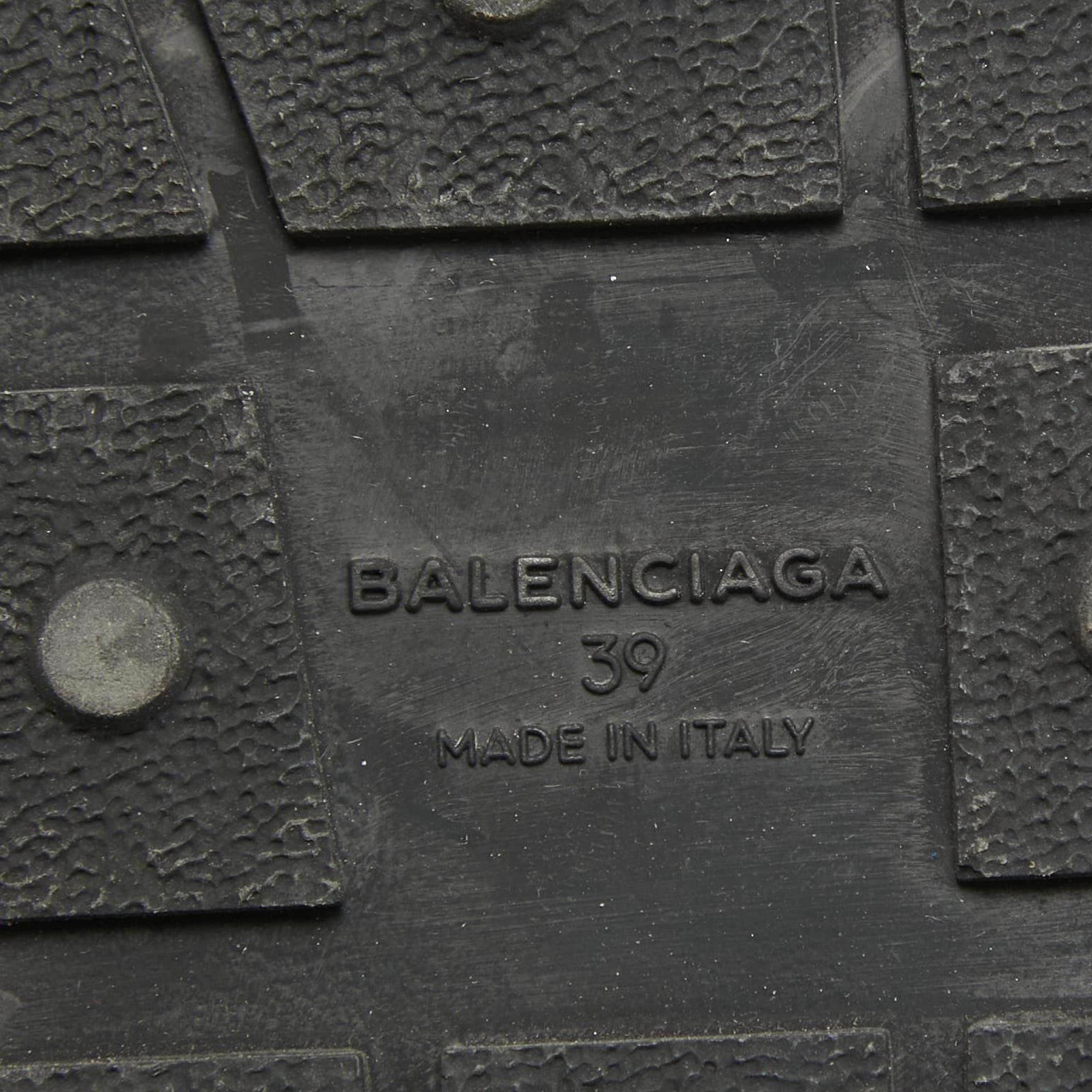 Balenciaga, scarpe da ginnastica in tessuto e pelle Race Runner Lace Up, taglia 39. in vendita 3