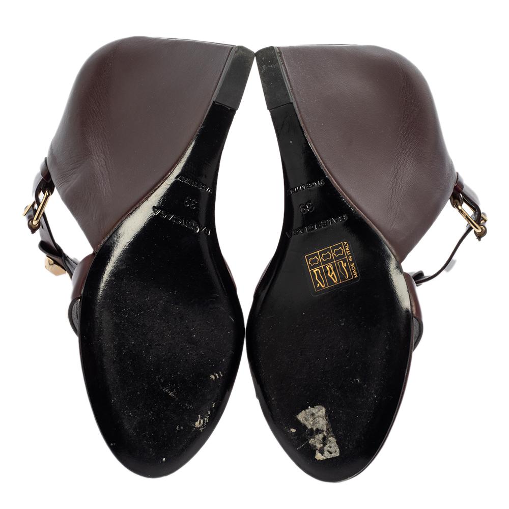 Balenciaga Burgundy Leather Wedge Sandals Size 39 In Good Condition In Dubai, Al Qouz 2