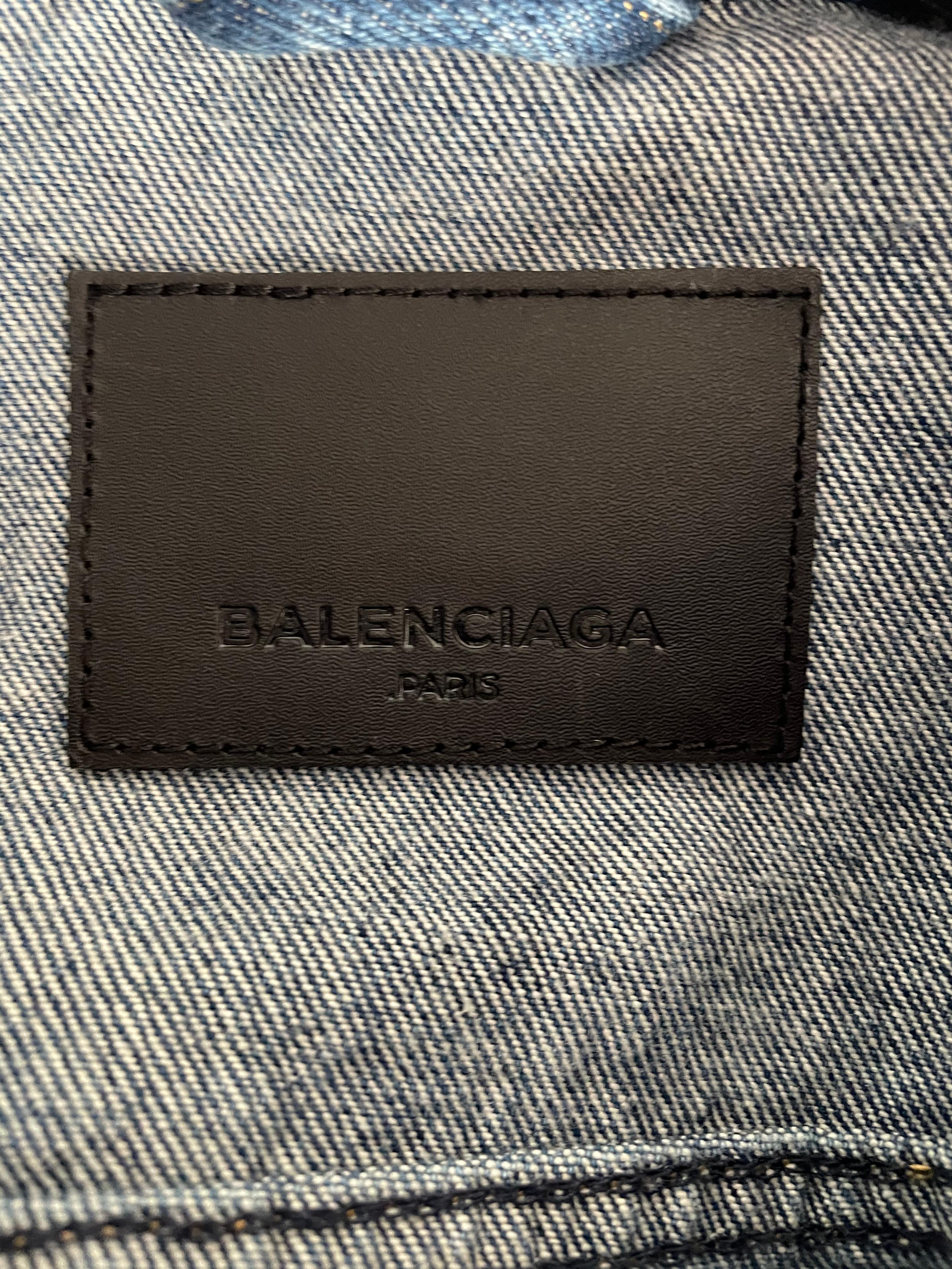 BALENCIAGA by Demna Gvasalia blue denim jacket  In New Condition In San Fransisco, CA