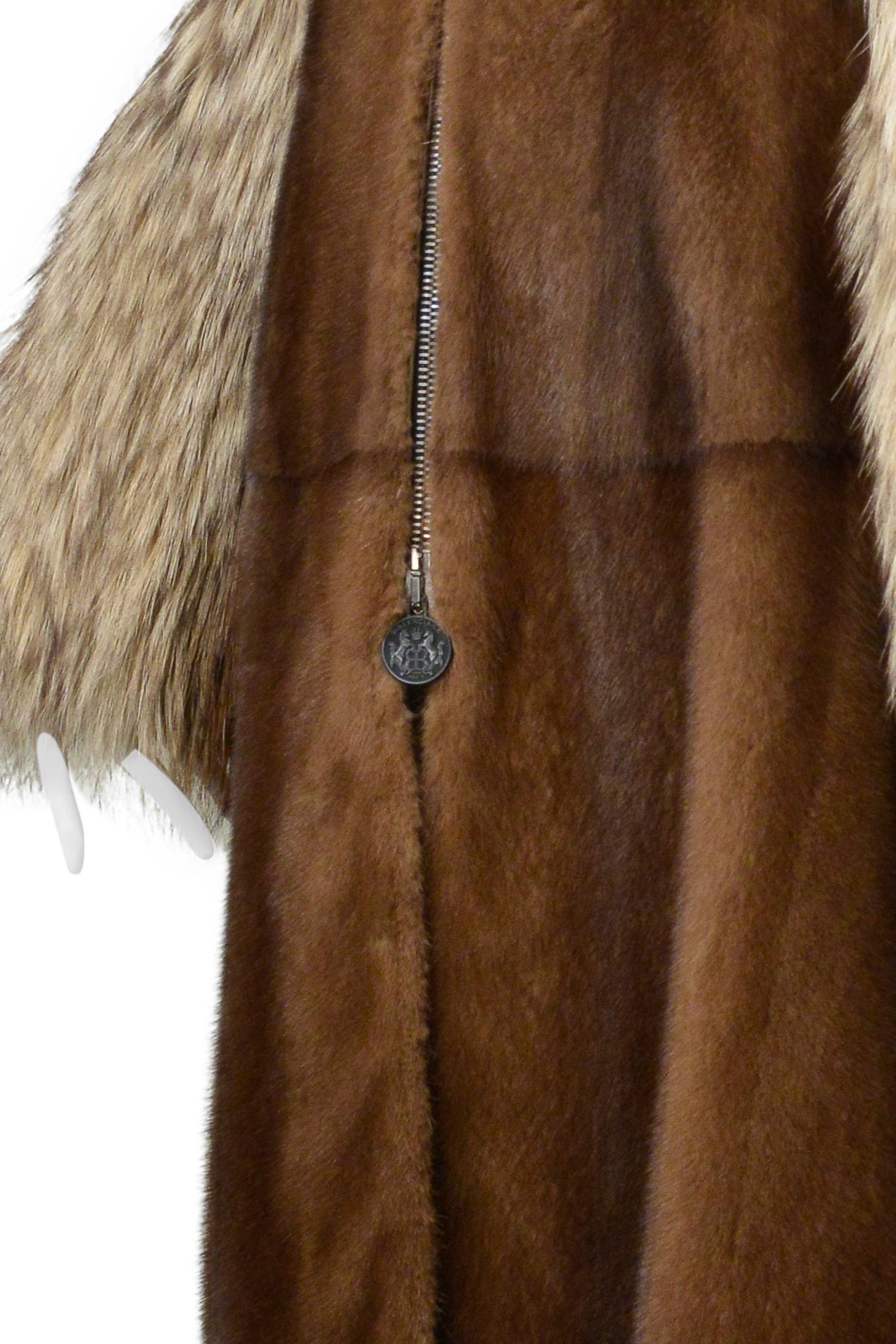 Balenciaga By Demna Gvasalia Cappotto in pelliccia di visone e volpe con colletto staccabile 2016 in vendita 2