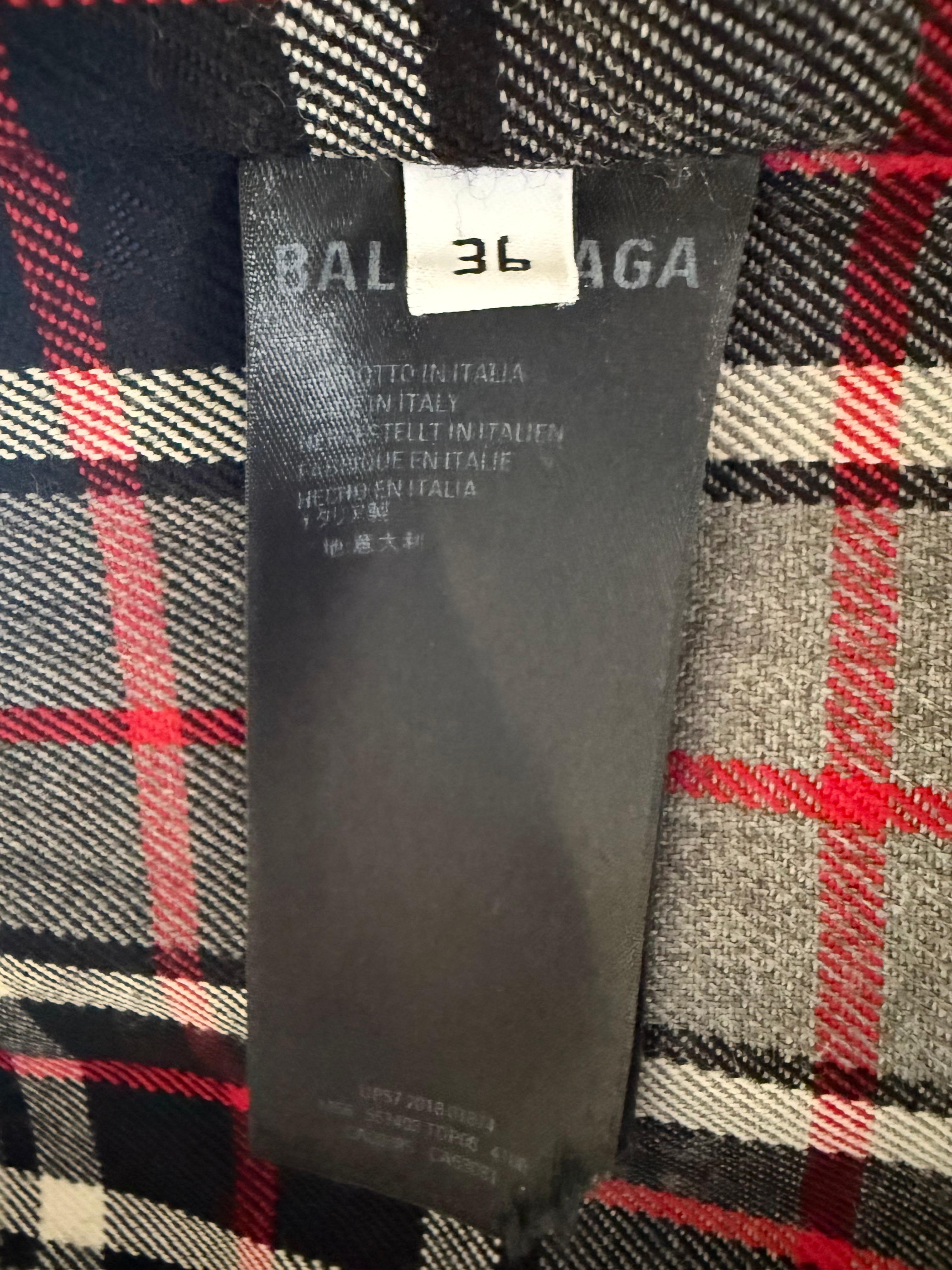BALENCIAGA by Demna Gvasalia Resort 2019 Layered Oversized Navy Trenchcoat im Angebot 4