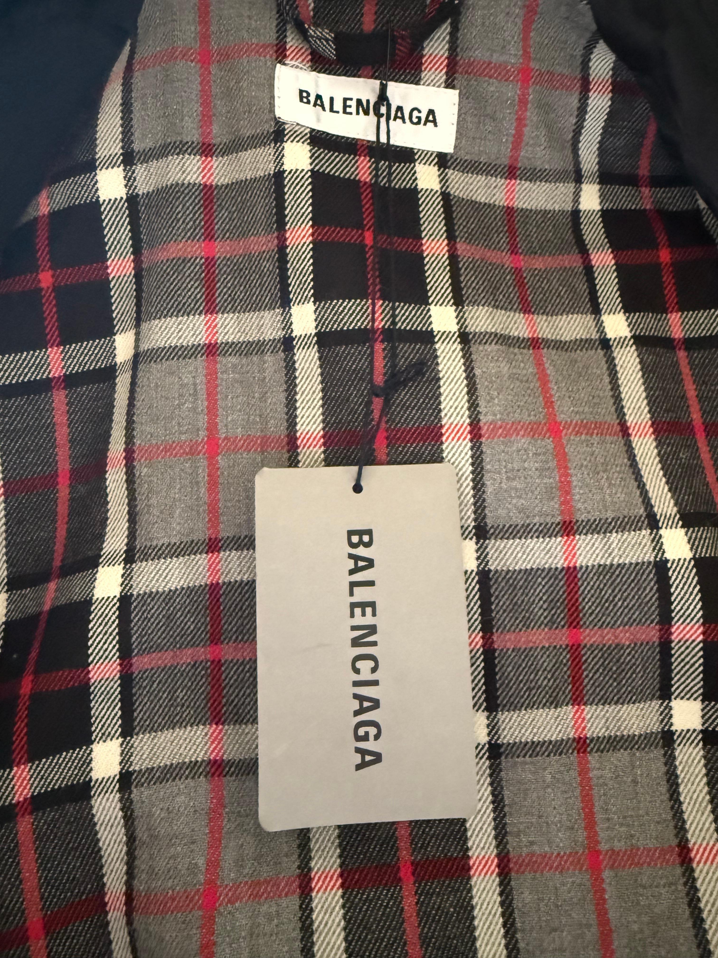 BALENCIAGA by Demna Gvasalia Resort 2019 Layered Oversized Navy Trenchcoat im Angebot 5