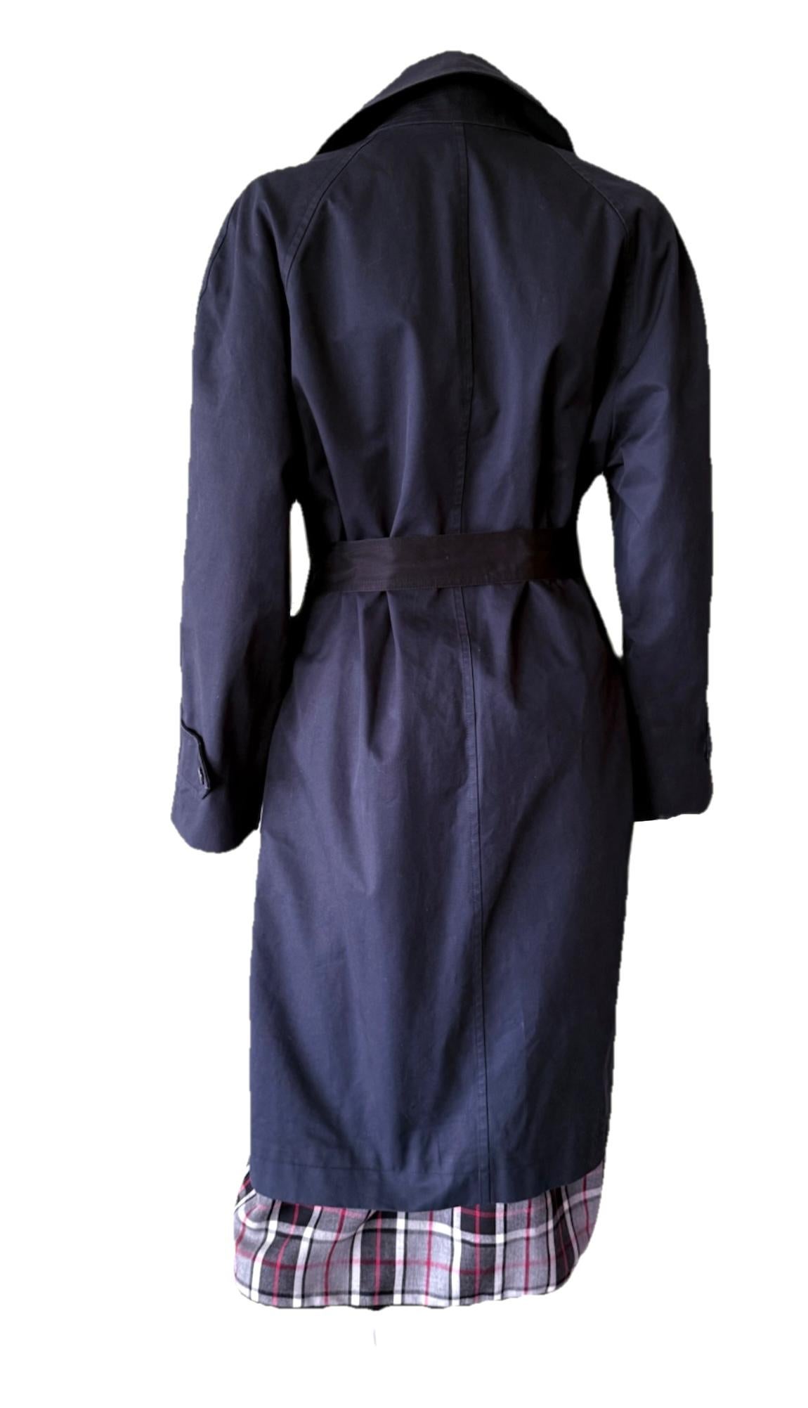 BALENCIAGA by Demna Gvasalia Resort 2019 Layered Oversized Navy Trenchcoat im Zustand „Gut“ im Angebot in Woodland Hills, CA