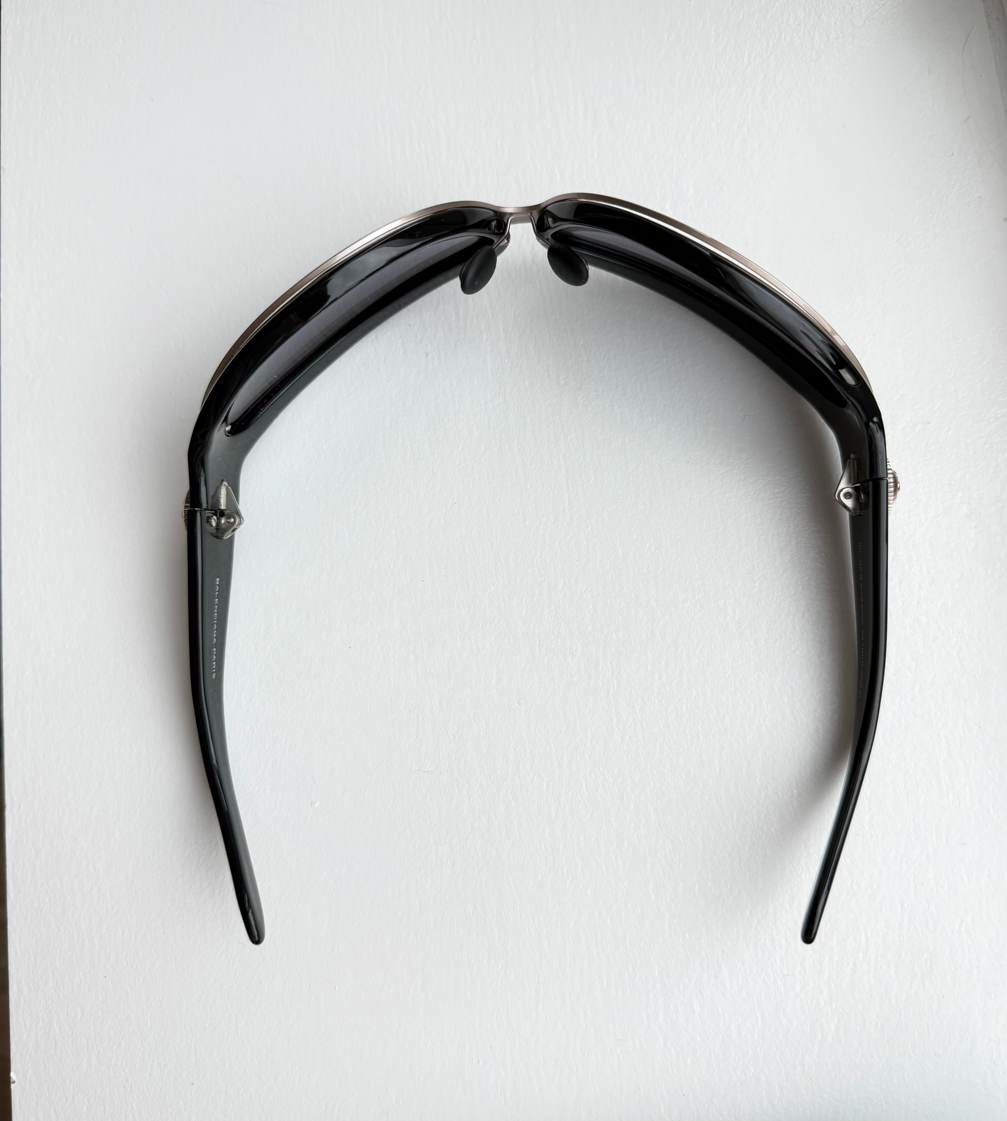 Lunettes de soleil unisexe BALENCIAGA by NICHOLAS GHESQUIERE 2007 Vintage Runway en vente 5