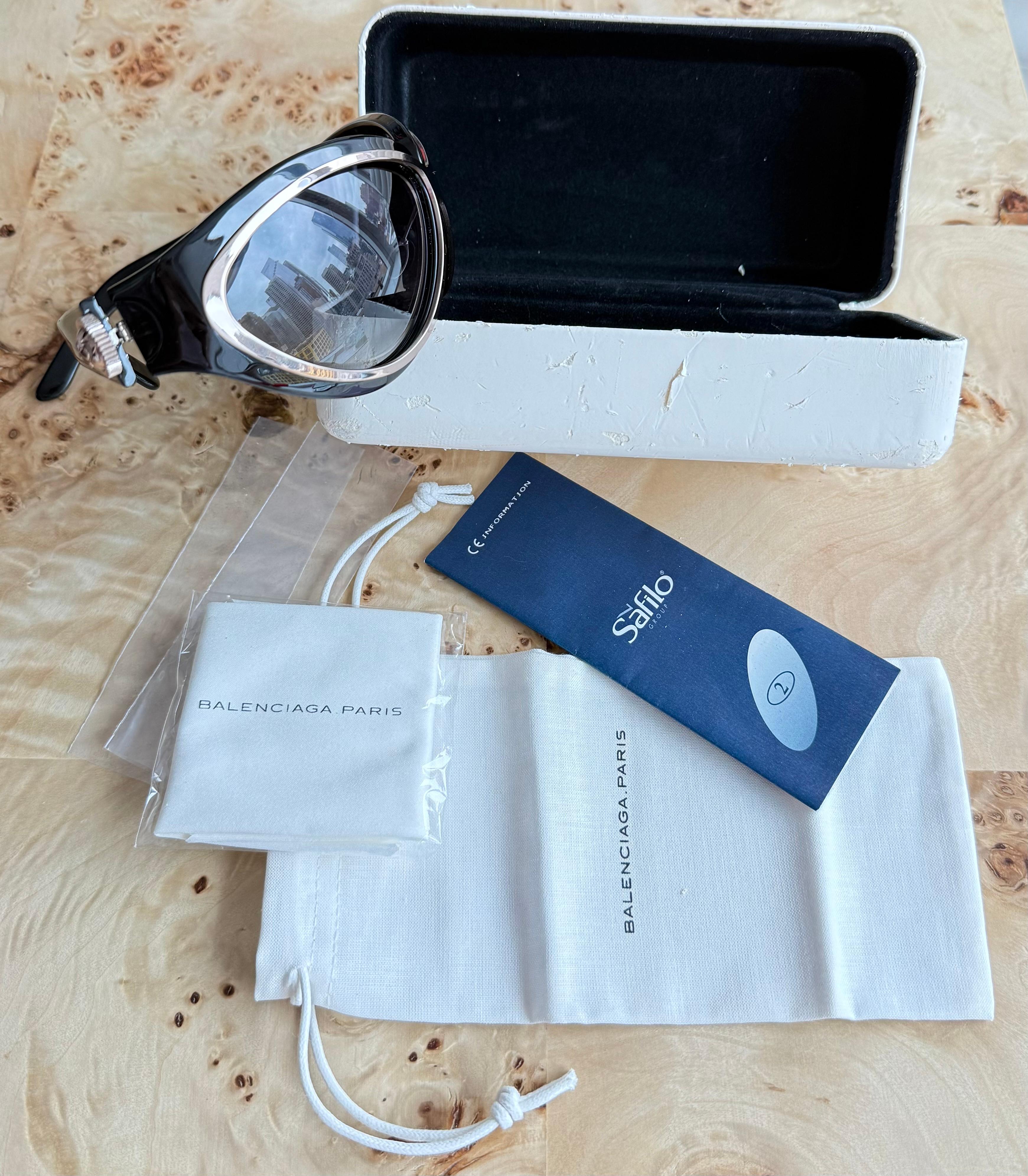 Gris Lunettes de soleil unisexe BALENCIAGA by NICHOLAS GHESQUIERE 2007 Vintage Runway en vente