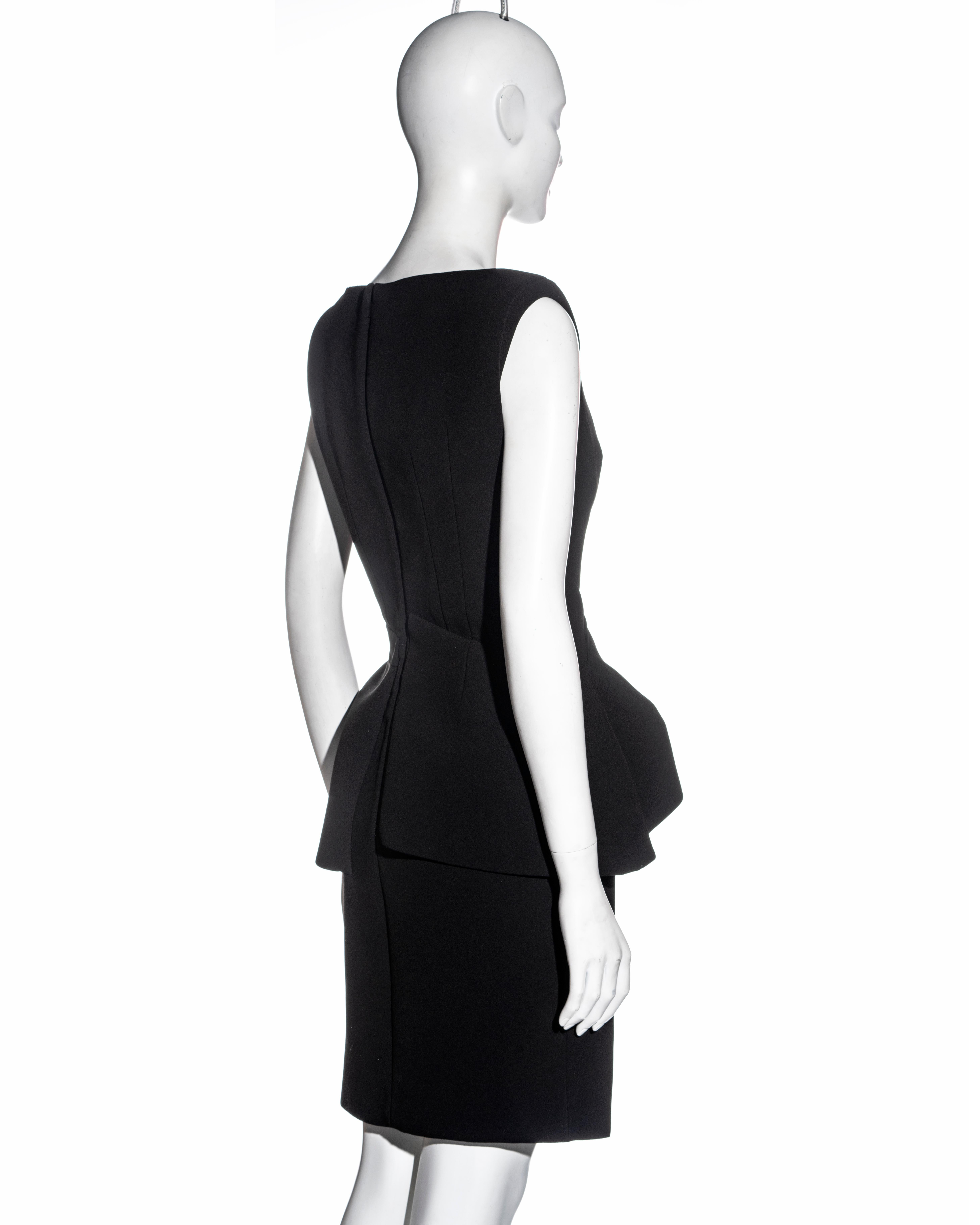 Balenciaga by Nicolas Ghesquière black structured cocktail dress, fw 2008 In Excellent Condition For Sale In London, GB