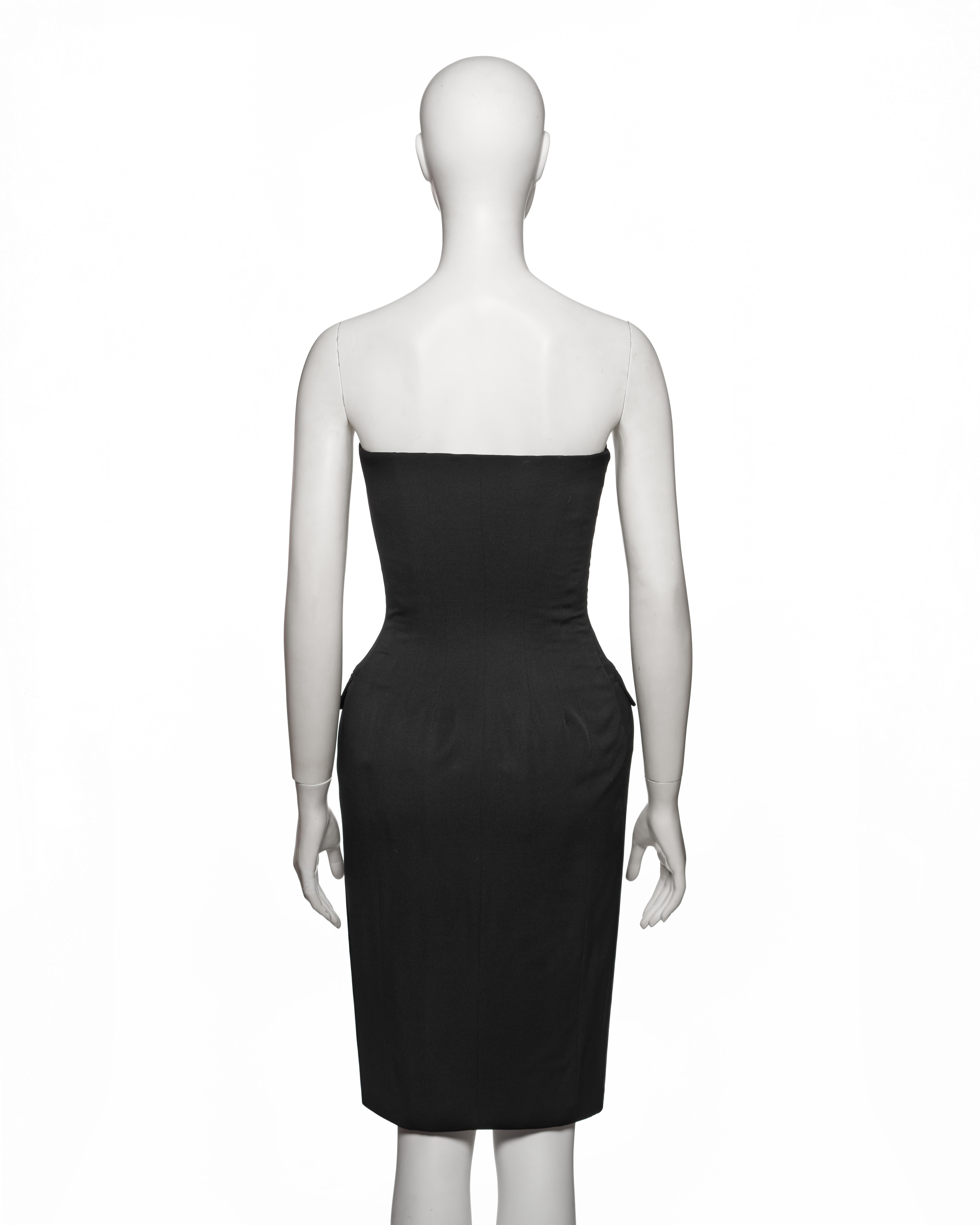 Balenciaga di  Nicolas Ghesquière - Vestito bustier scolpito in lana nera, FW 2001 in vendita 3