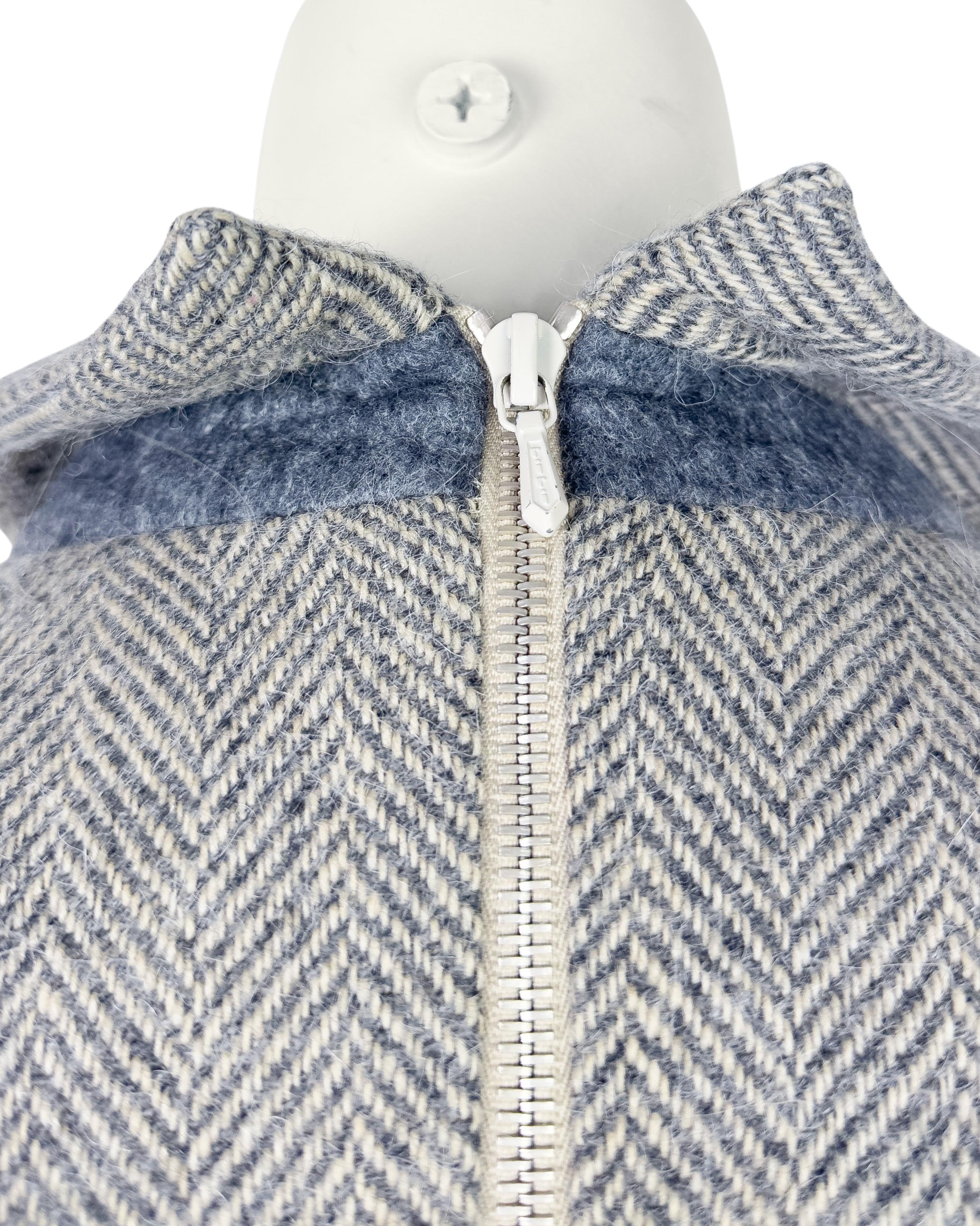 Balenciaga by Nicolas Ghesquiere Herbst 2004 Asymmetrisches Chevron-Tweed-Kleid im Angebot 3