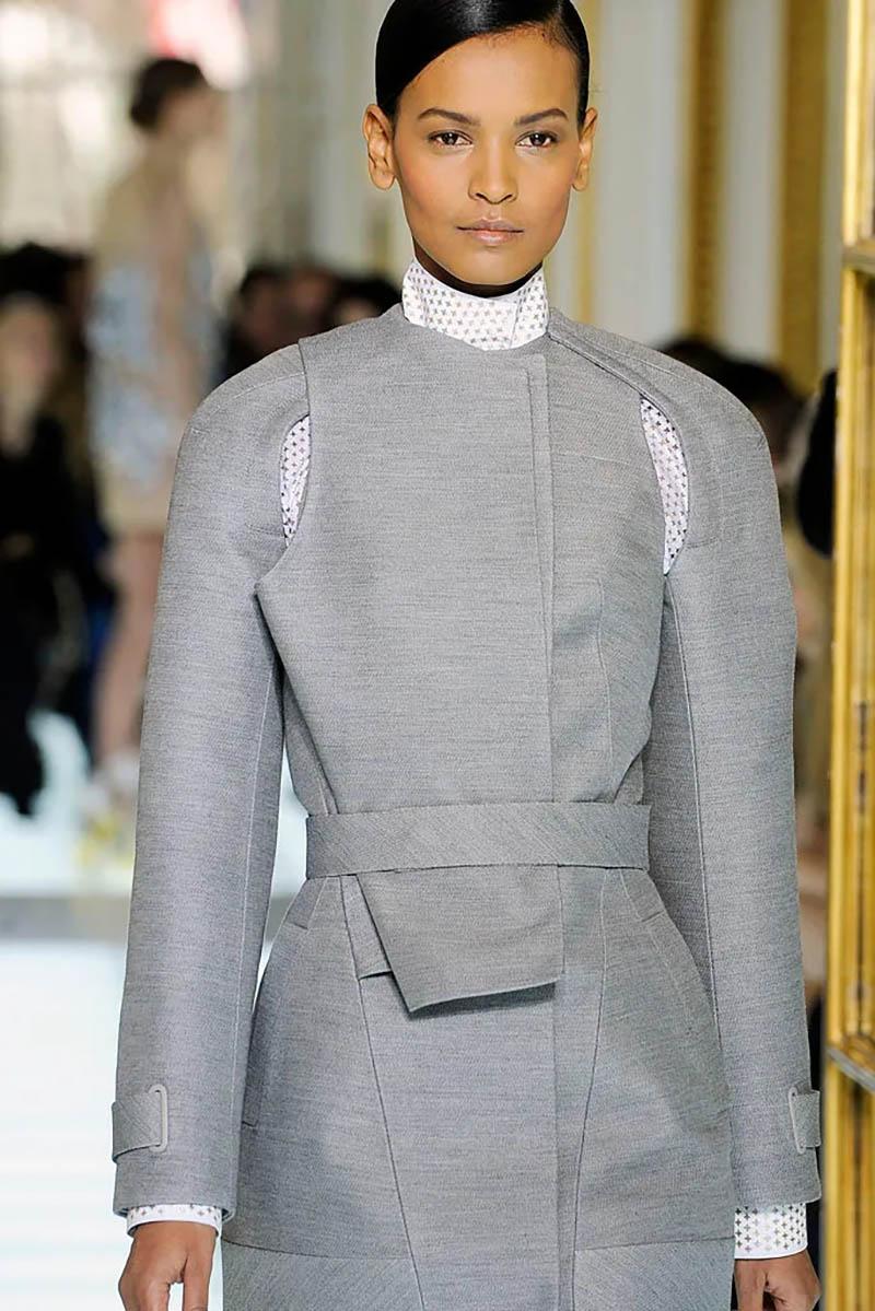 Balenciaga by Nicolas Ghesquière Fall/Winter 2010 Wool Blend Runway Coat – FR36 en vente 4