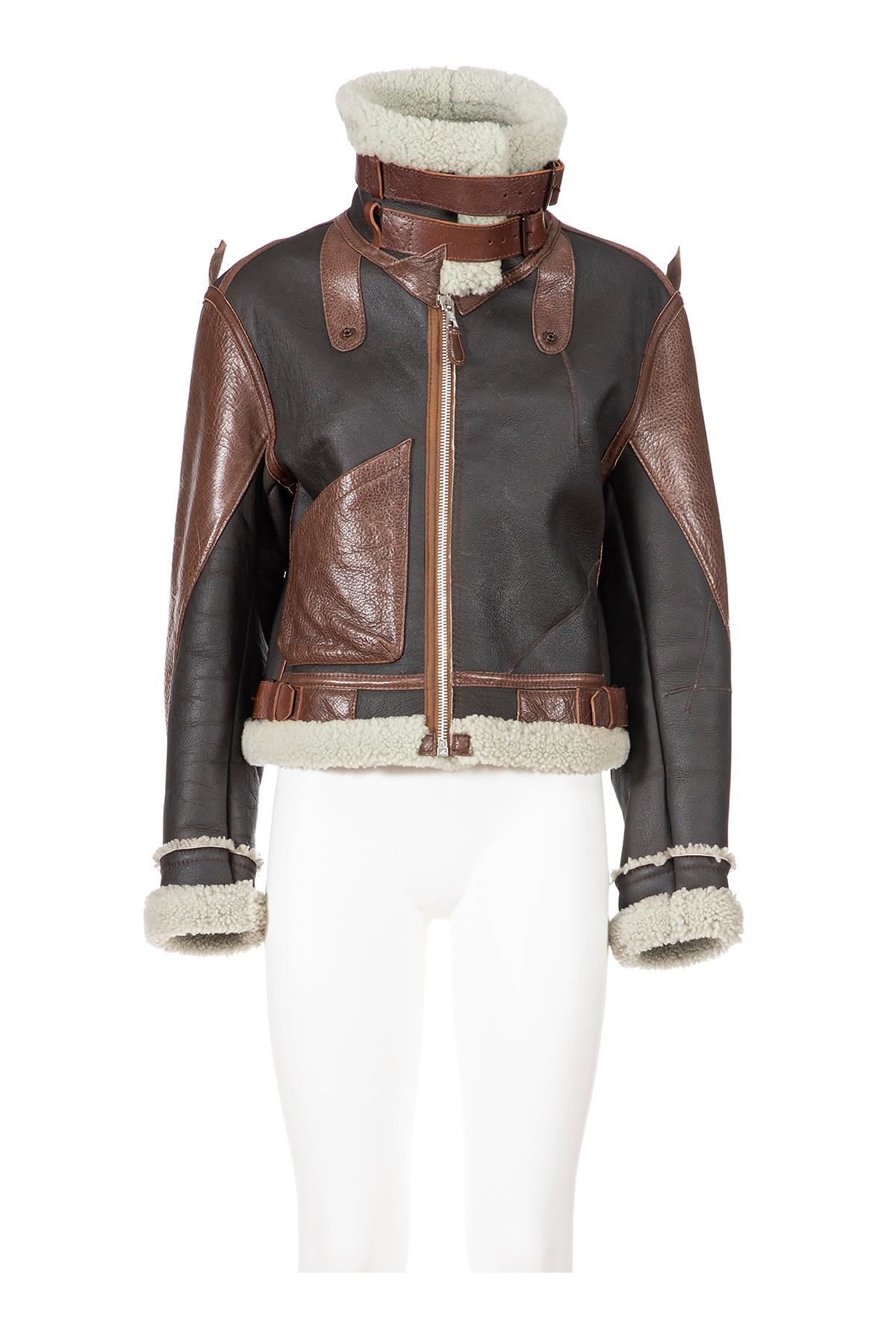 BALENCIAGA BY NICOLAS GHESQUIÈRE FW 03 Chaqueta de aviador de shearling, icónica y poco común en Excelente estado para la venta en Milano, MILANO