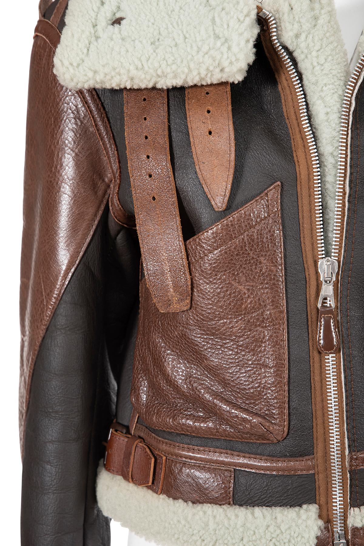 BALENCIAGA BY NICOLAS GHESQUIÈRE FW 03 Chaqueta de aviador de shearling, icónica y poco común en venta 1