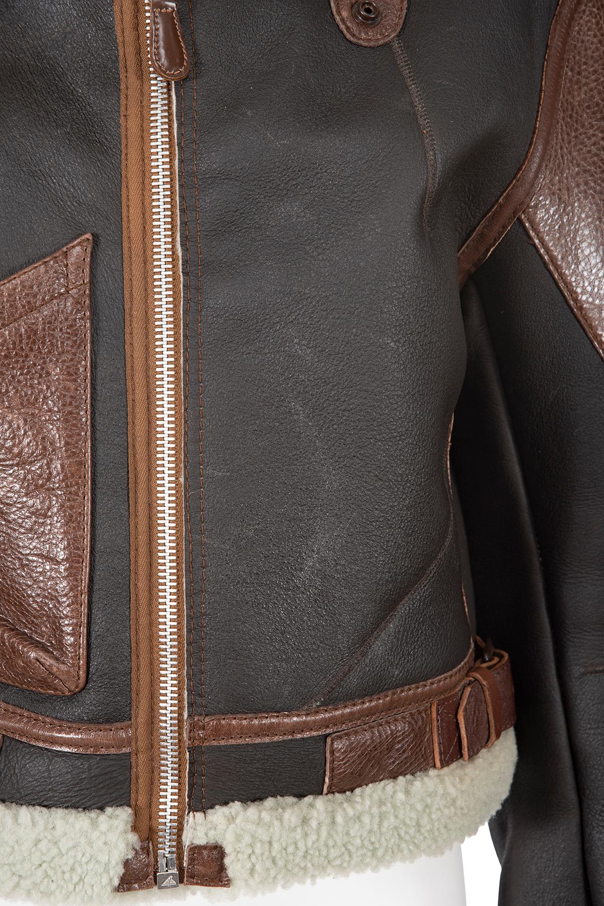 BALENCIAGA BY NICOLAS GHESQUIÈRE FW 03 Chaqueta de aviador de shearling, icónica y poco común en venta 2