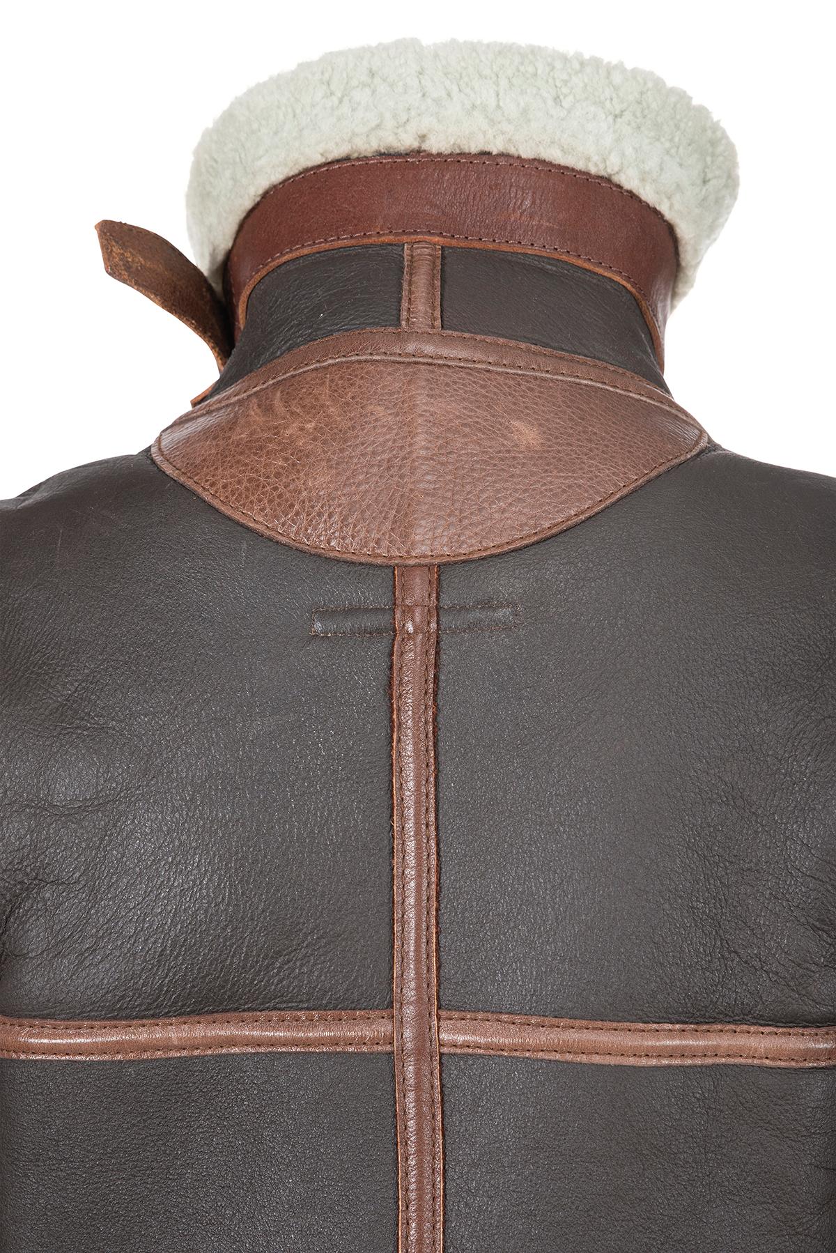 BALENCIAGA BY NICOLAS GHESQUIÈRE FW 03 Chaqueta de aviador de shearling, icónica y poco común en venta 4