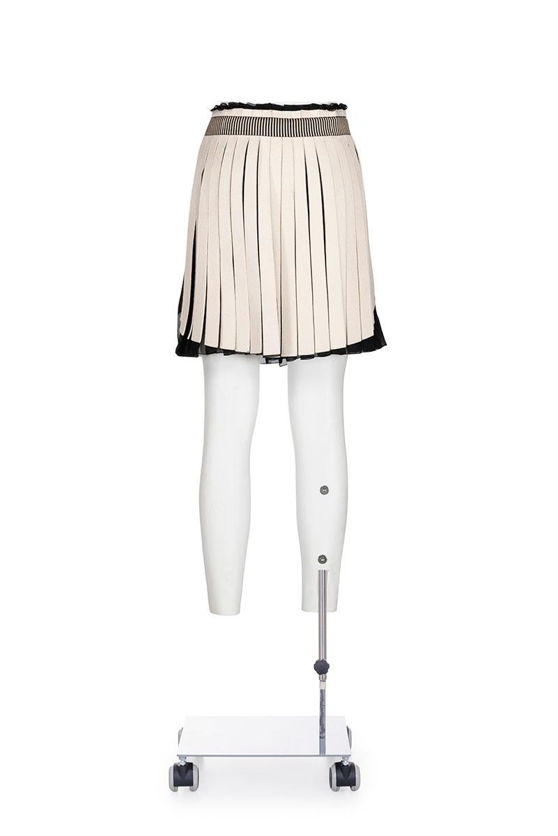 BALENCIAGA BY NICOLAS GHESQUIÈRE FW 07 iconic pleated mini skirt In Good Condition For Sale In Milano, MILANO