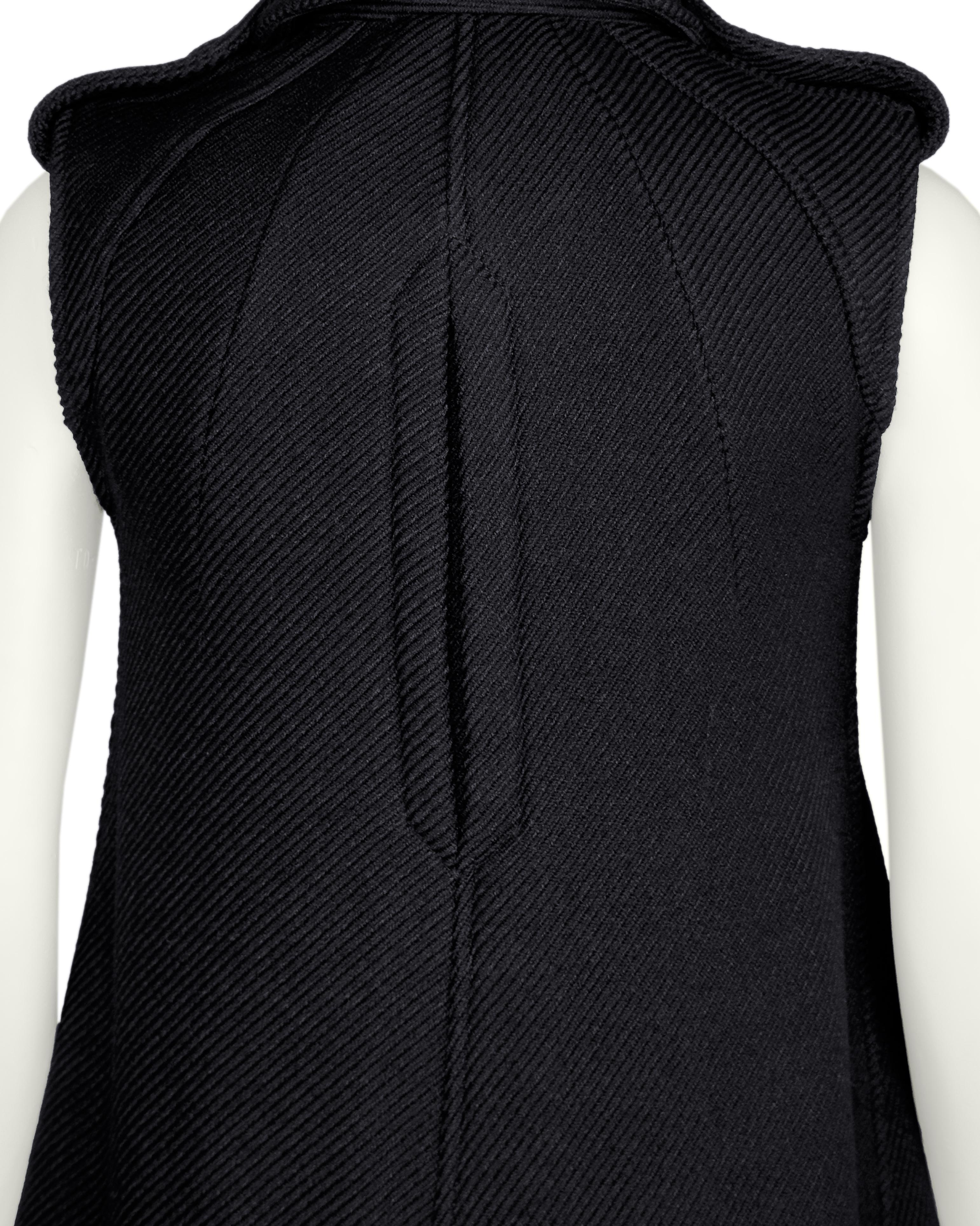 Balenciaga by Nicolas Ghesquière FW 2003 Runway Black Sleeveless Shift Dress 36 For Sale 2