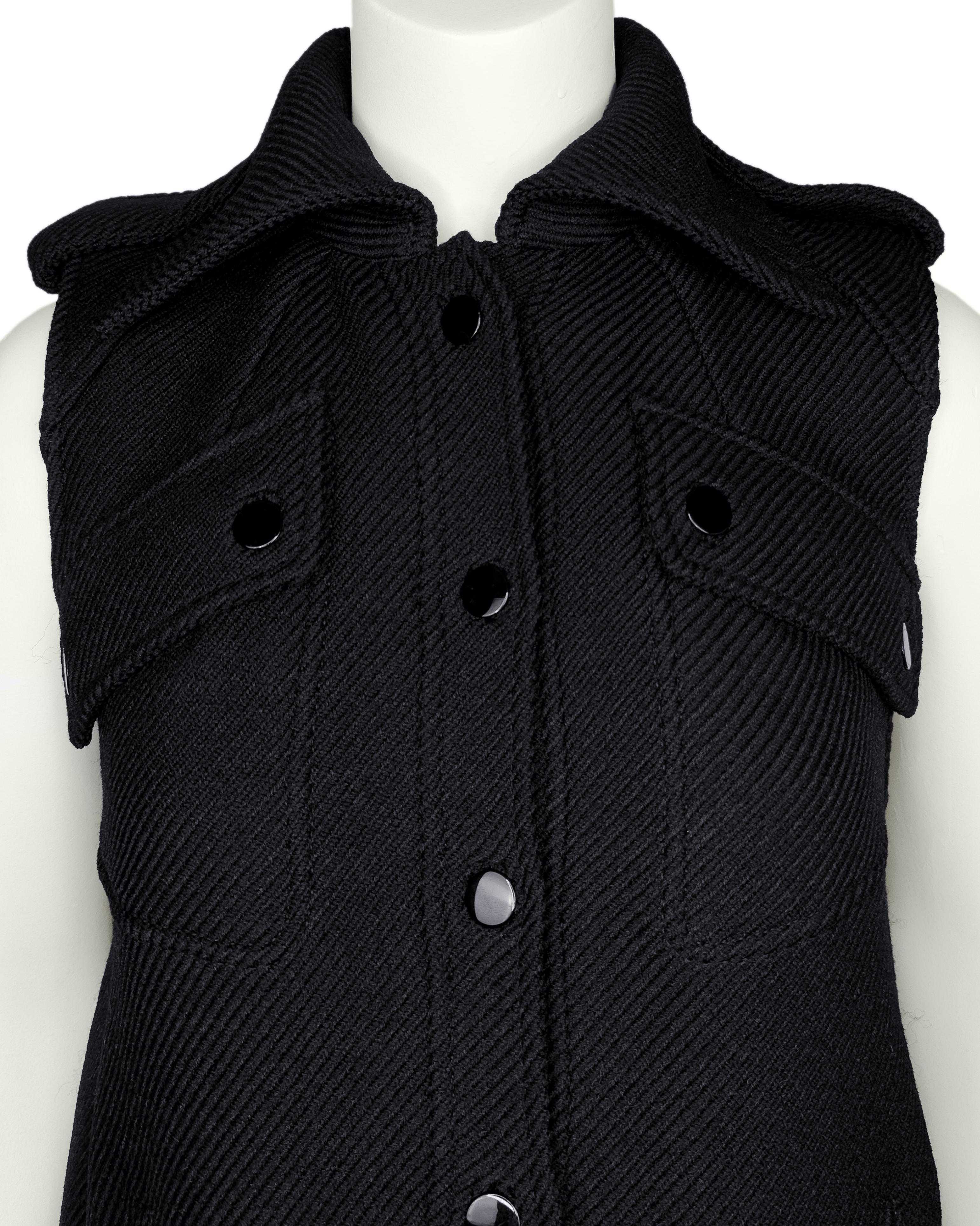 Balenciaga by Nicolas Ghesquière FW 2003 Runway Black Sleeveless Shift Dress 36 For Sale 4