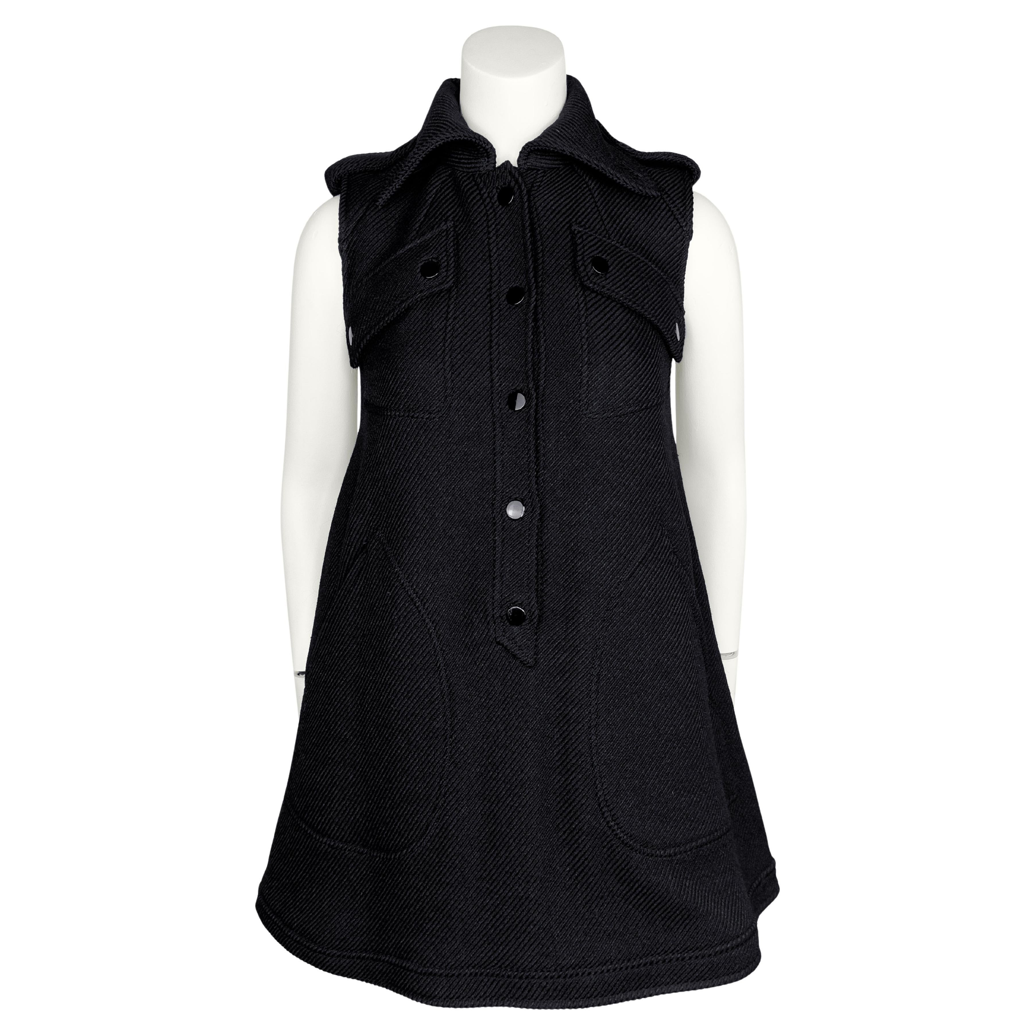 Balenciaga by Nicolas Ghesquière FW 2003 Runway Black Sleeveless Shift Dress 36 For Sale