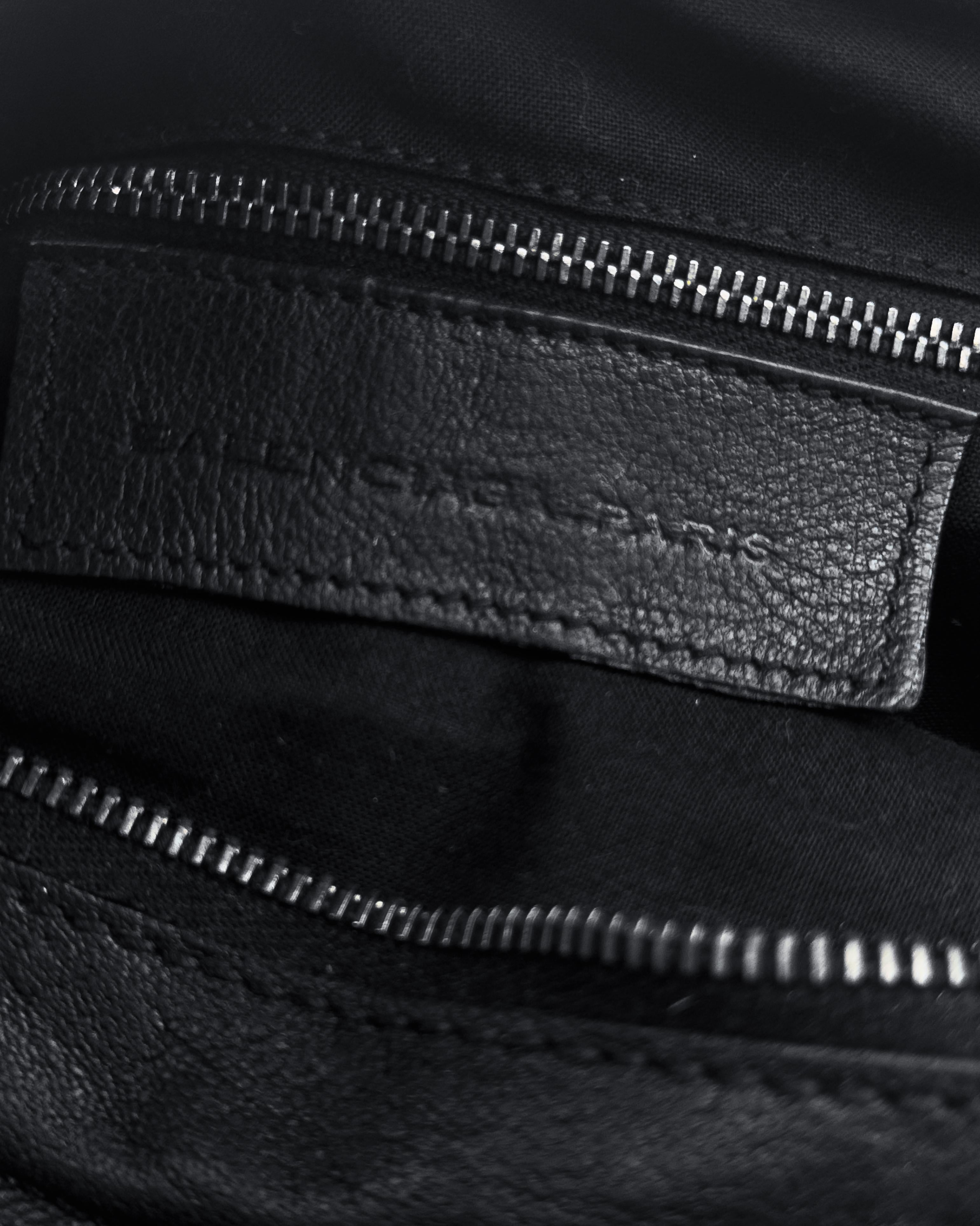 Balenciaga by Nicolas Ghesquière FW 2004 Bolso Casco Aviador Negro 8