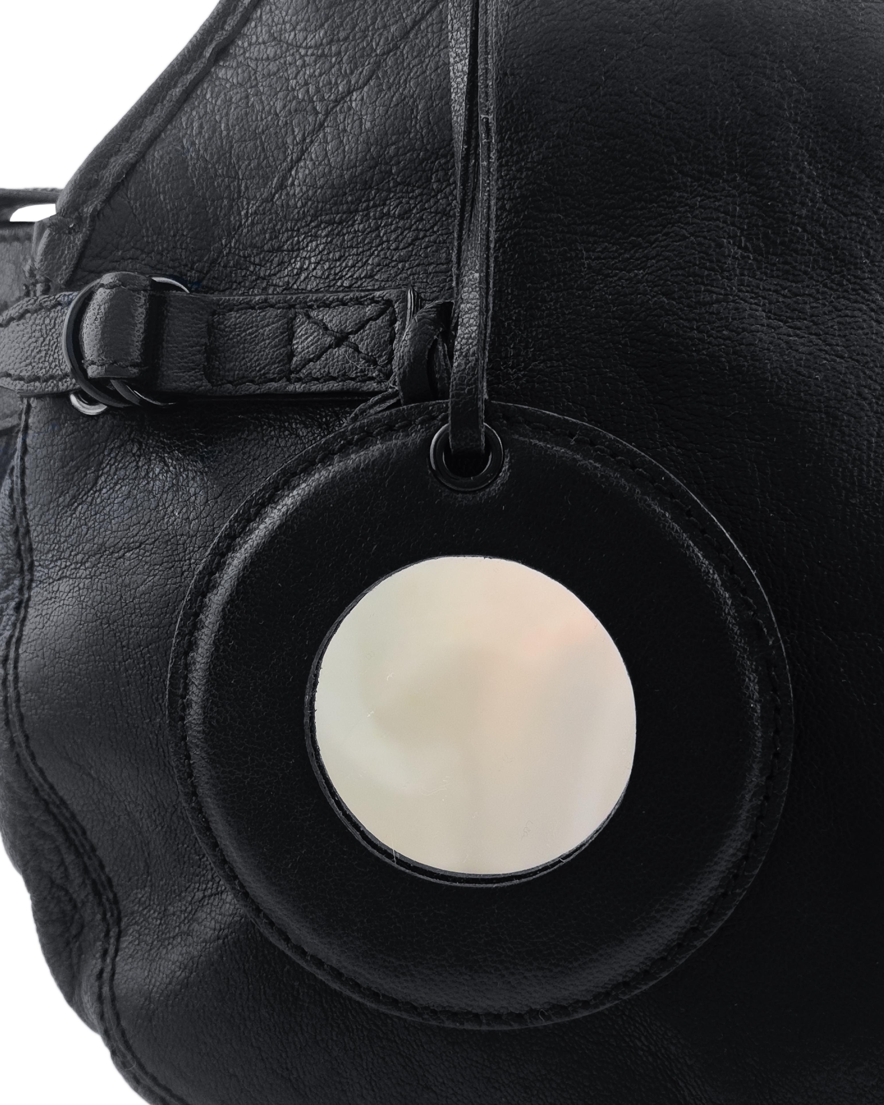 Balenciaga by Nicolas Ghesqui�ère FW 2004 Bolso Casco Aviador Negro 4