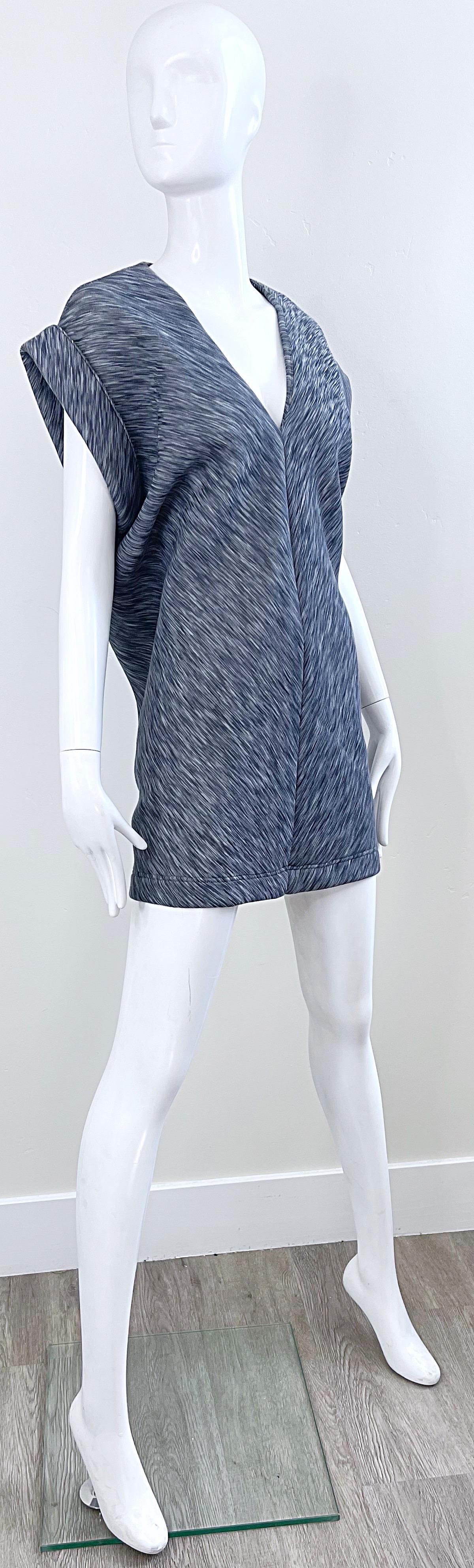 Balenciaga by Nicolas Ghesquiere Heather Grey Size 40 / 10 Sweatshirt Mini Dress In Excellent Condition For Sale In San Diego, CA