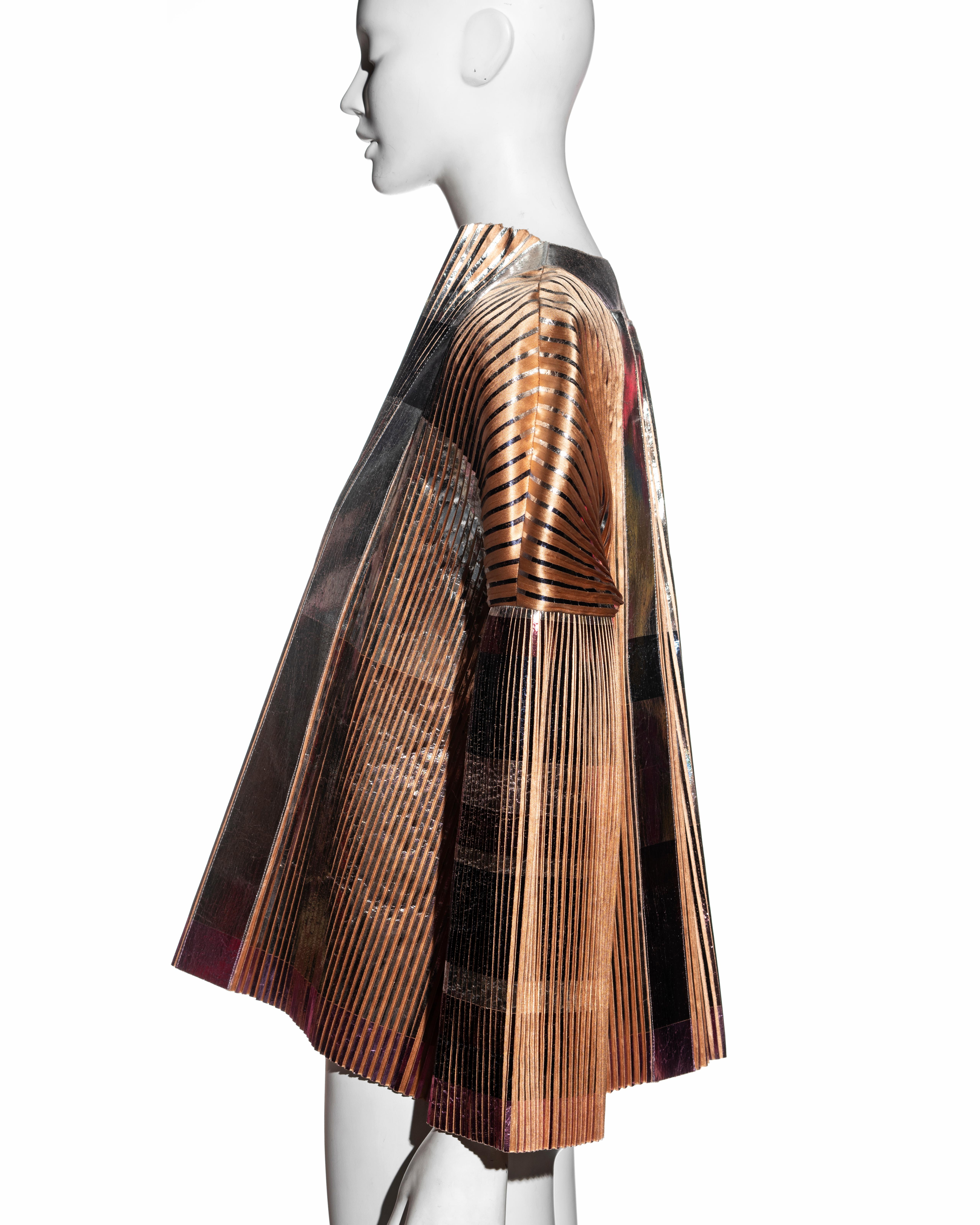 Veste plissée en soie métallisée Balenciaga by Nicolas Ghesquière, printemps-été 2009  en vente 3
