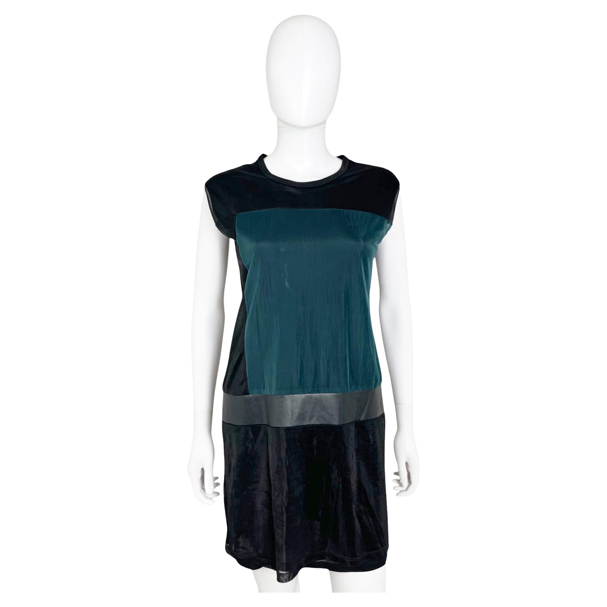 Balenciaga by Nicolas Ghesquière S/S 2010 - Robe en soie à pans noirs et verts en vente