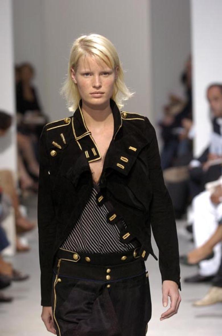 BALENCIAGA BY NICOLAS GHESQUIÈRE SS 05 Iconique et rare veste marine en daim en vente 3