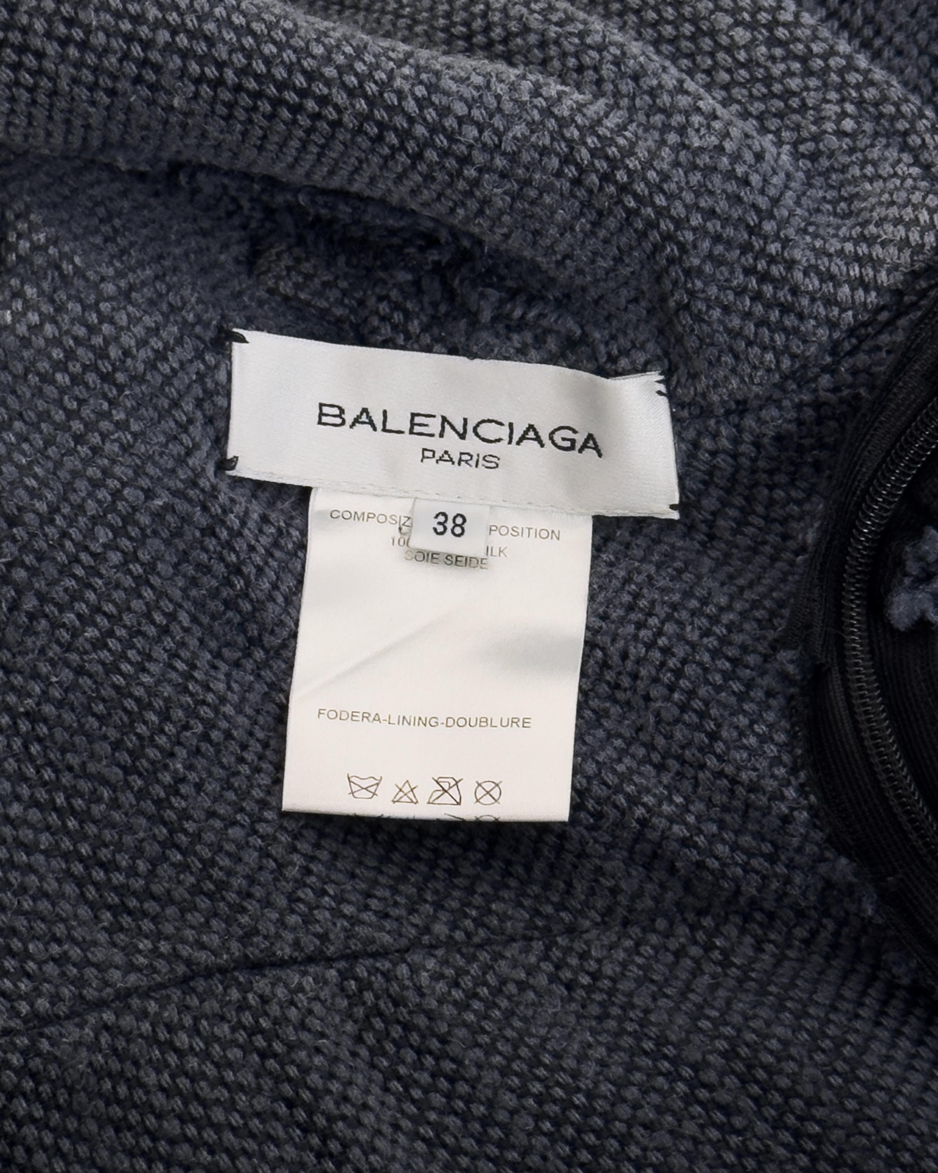 Balenciaga by Nicolas Ghesquière SS 2003 Laufsteg Graublaues Patchwork-Kleid mit Reißverschluss im Angebot 5