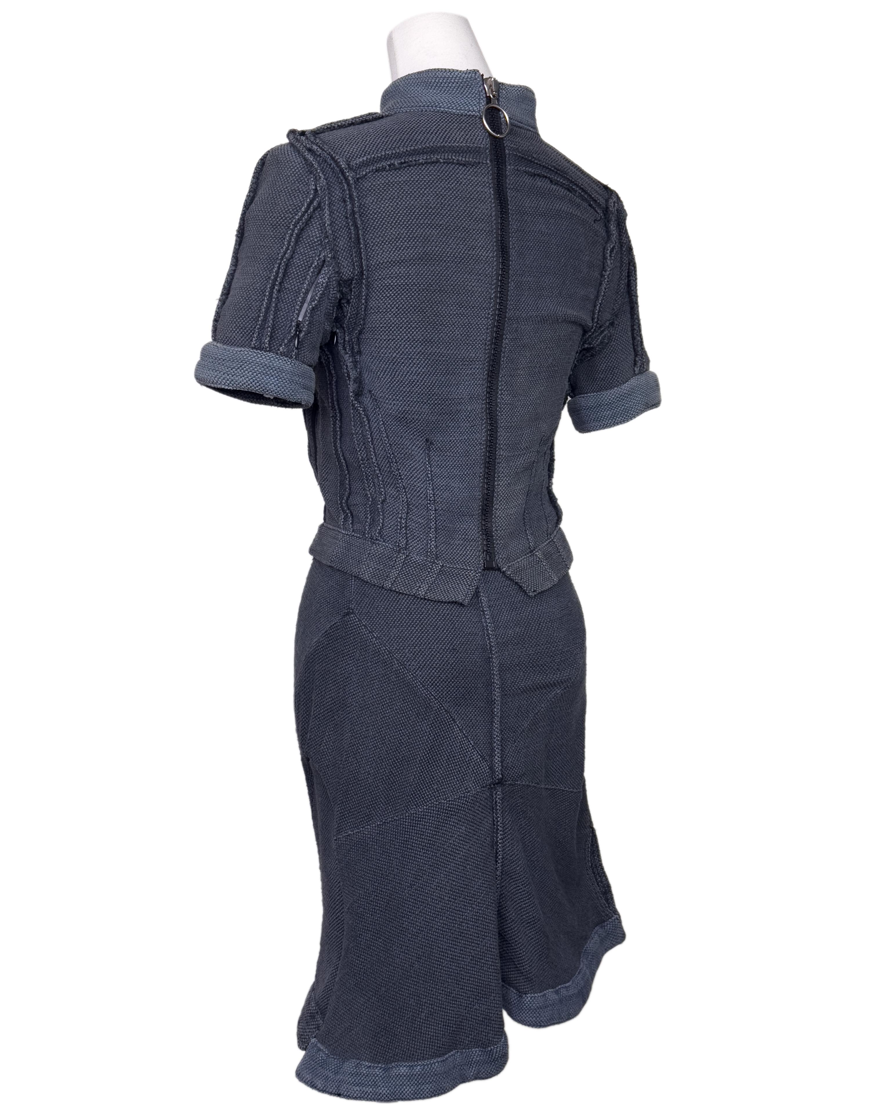 Balenciaga by Nicolas Ghesquière SS 2003 Runway Ensemble top et jupe bleu gris Pour femmes en vente
