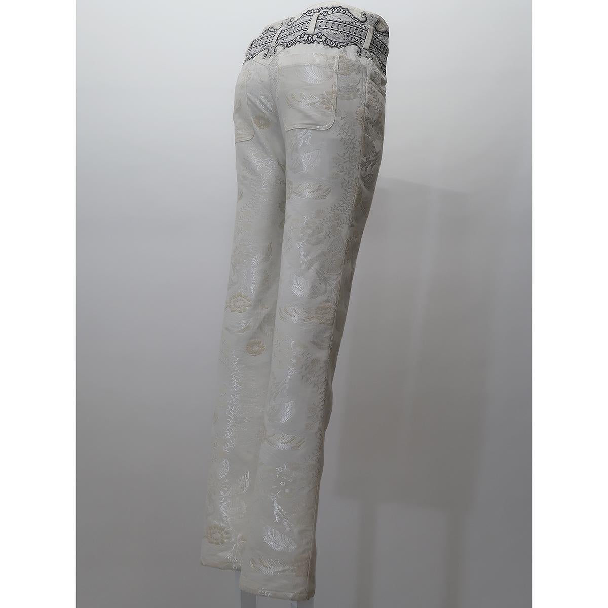 BALENCIAGA by Nicolas Ghesquière
Introducing the epitome of sartorial refinement: the trousers from Nicolas Ghesquière's Spring 2006 collection. With meticulous attention to detail and an innovative approach to design, these trousers redefine modern