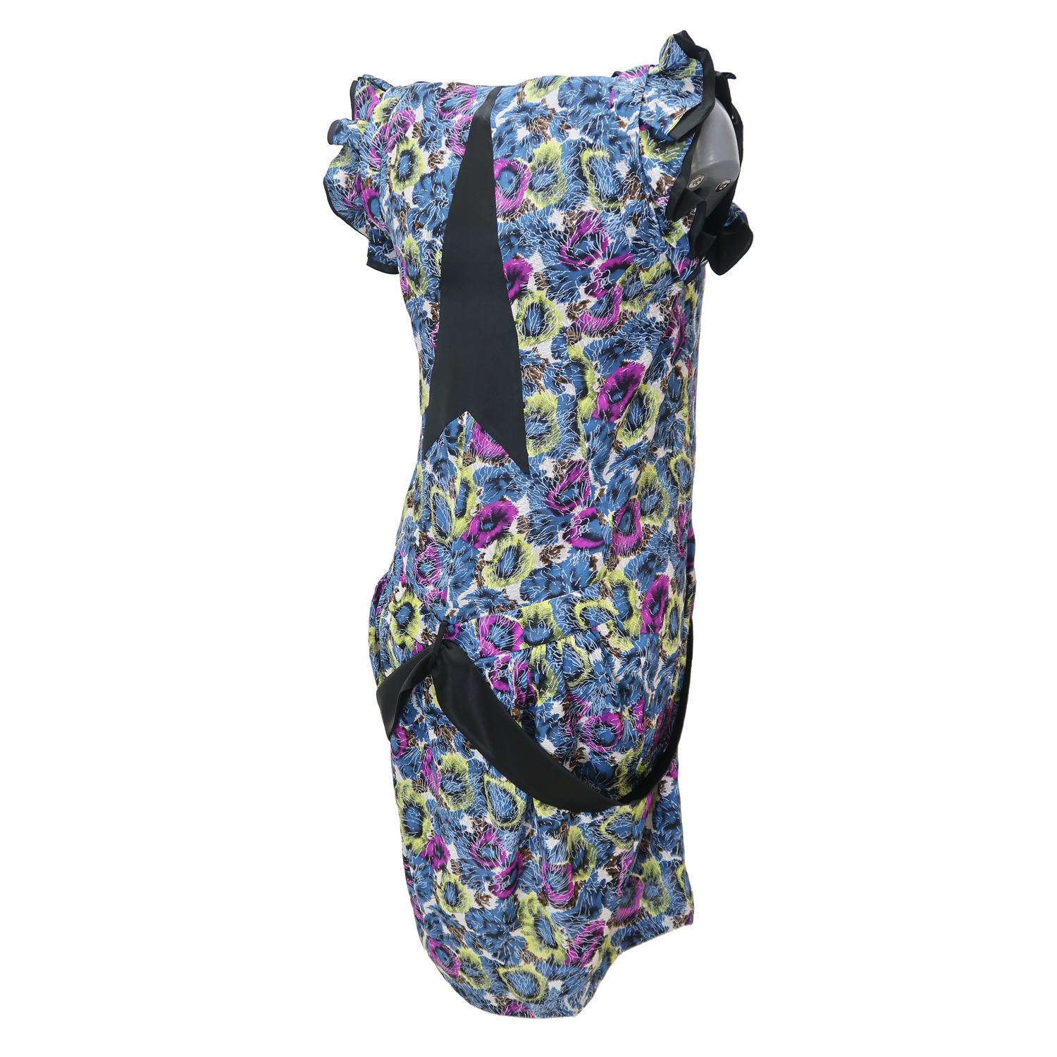 Balenciaga by Nicolas Ghesquière SS-2008 Kleid aus Seide mit Rüschen und Blumenmuster (Grau) im Angebot