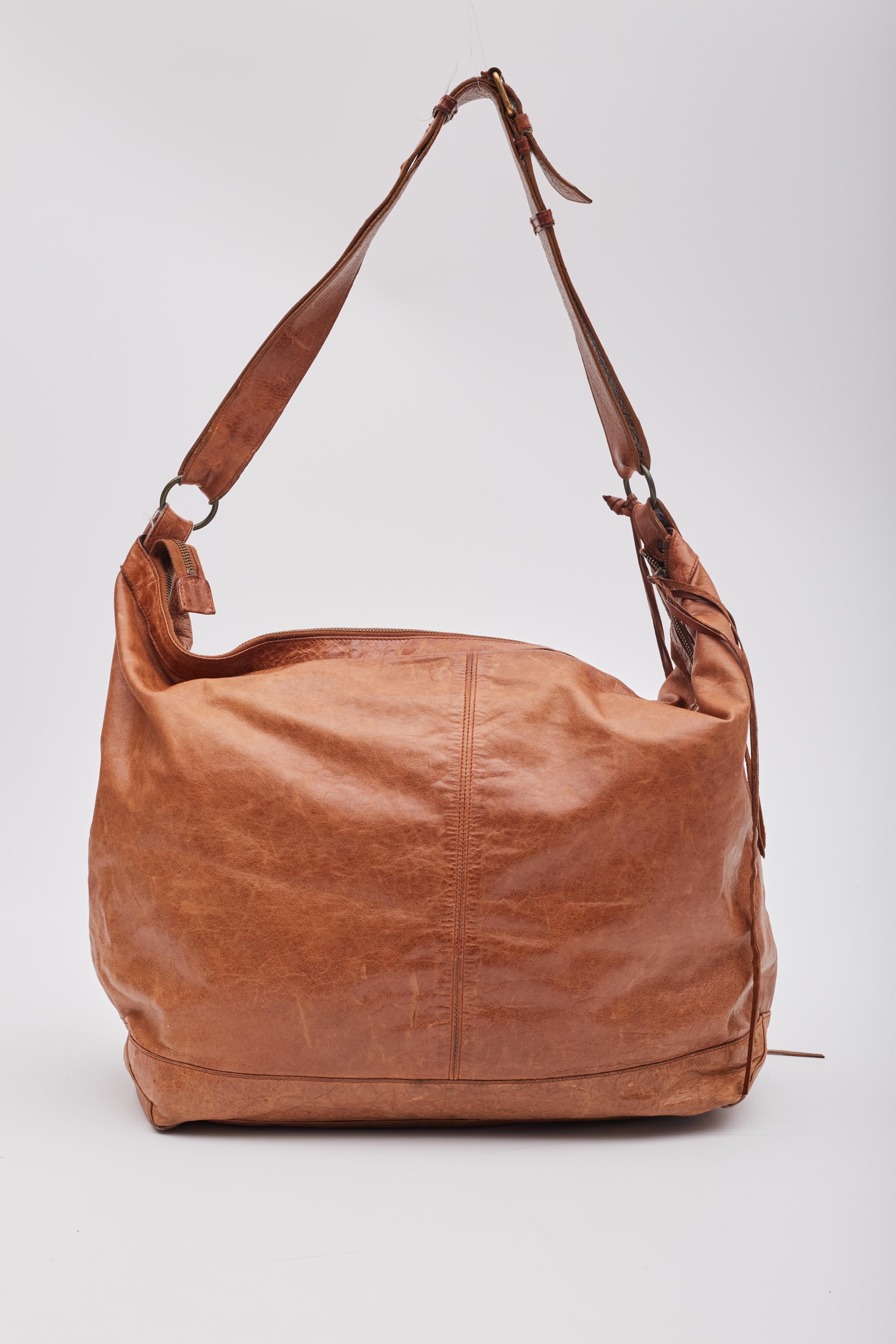 Women's or Men's Balenciaga Caramel Leather Agneau Classic Hardware Day Hobo Bag