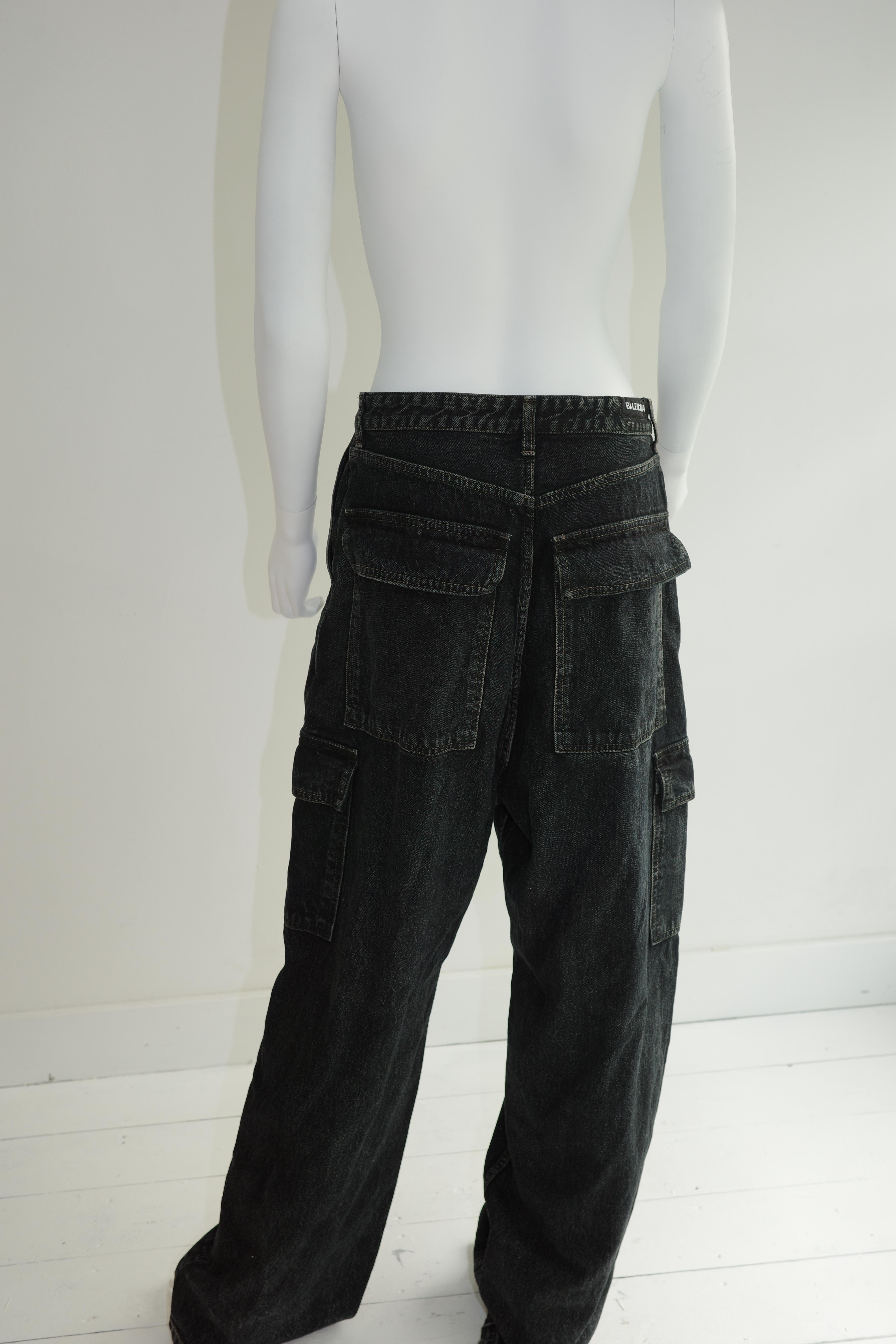 BALENCIAGA Cargo Baggy-Hose aus dunkelblauem Denim im Angebot 4