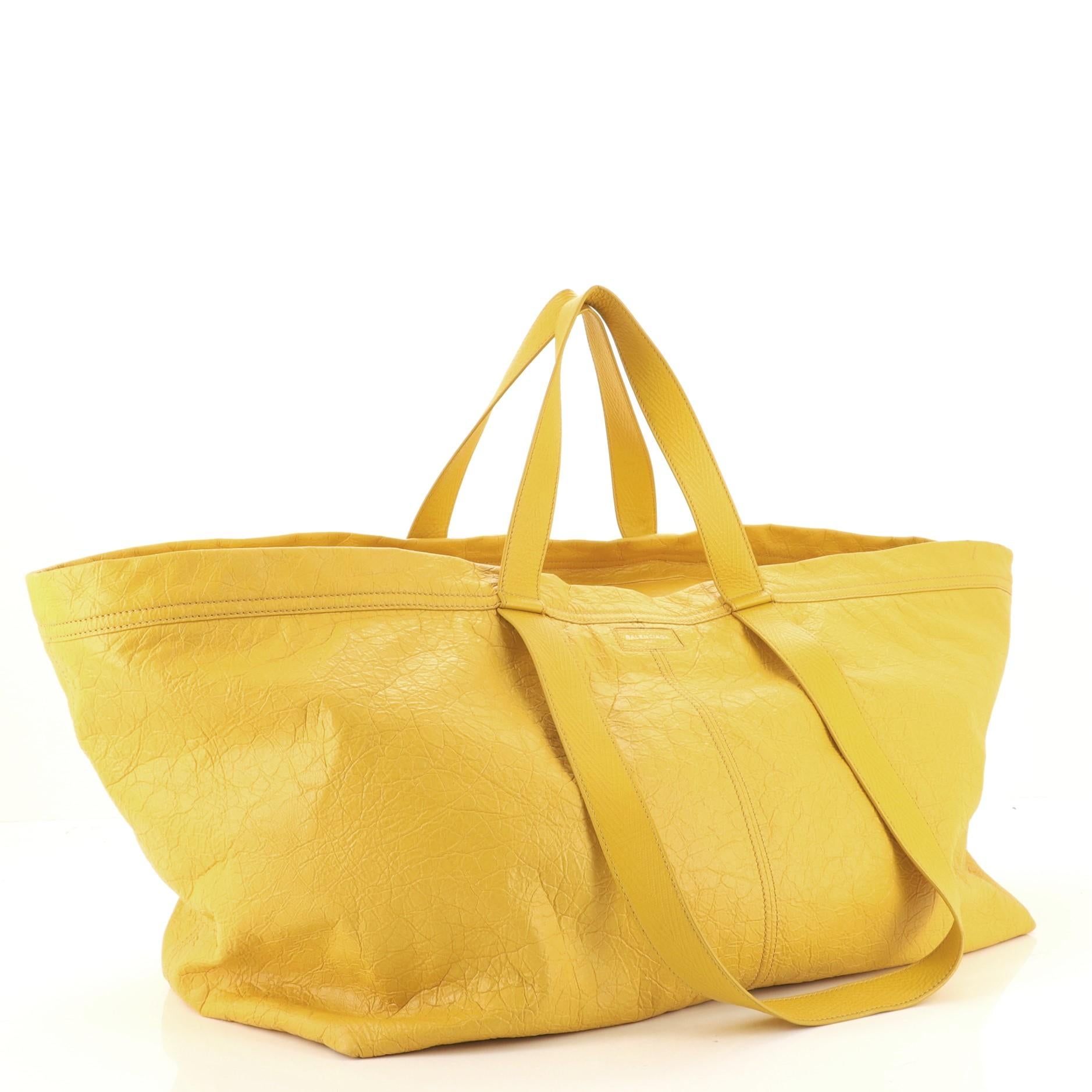 balenciaga carry shopper