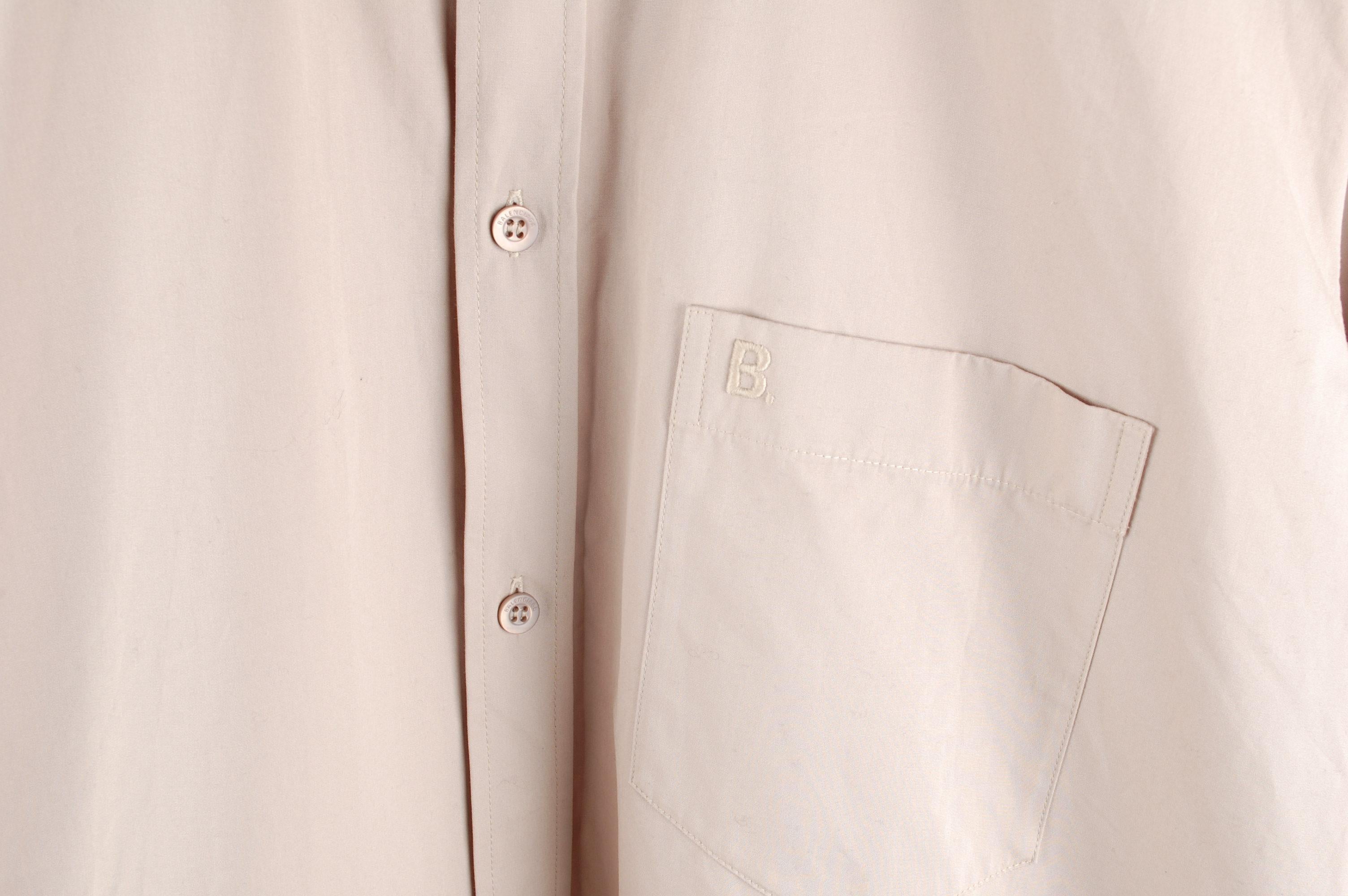Balenciaga casual Men Shirt Size 37/XLarge, S1003 In Excellent Condition For Sale In Kaunas, LT