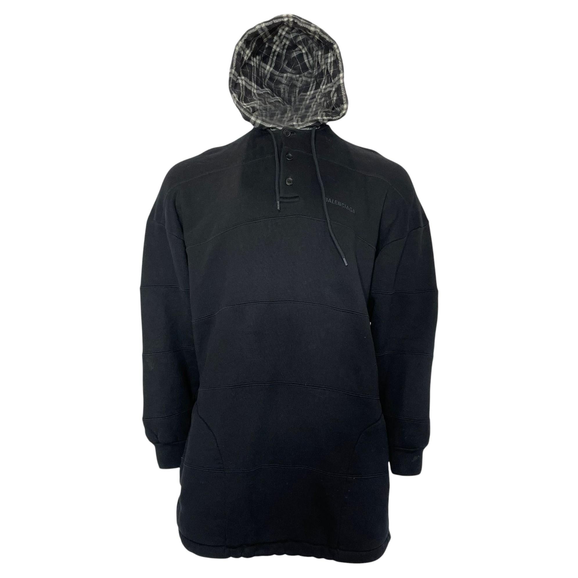 Felpa oversize con cappuccio a quadri di Balenciaga in cotone nero in vendita