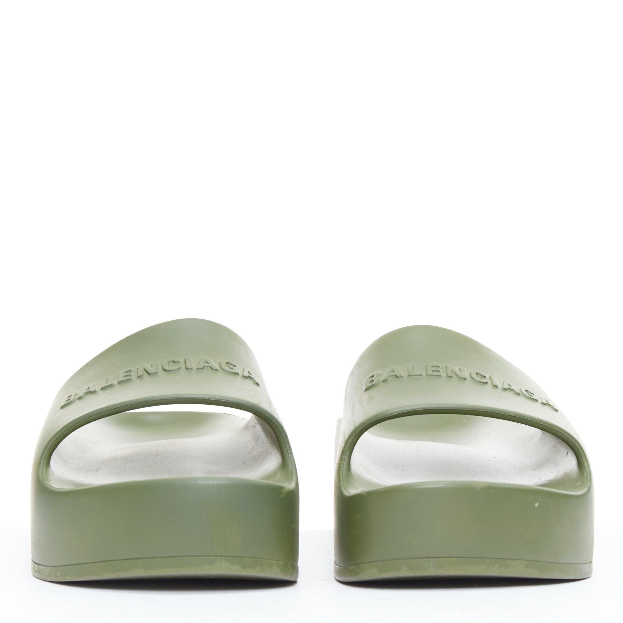 Gray BALENCIAGA Chunky green debossed logo rubber platform pool slides EU36 For Sale