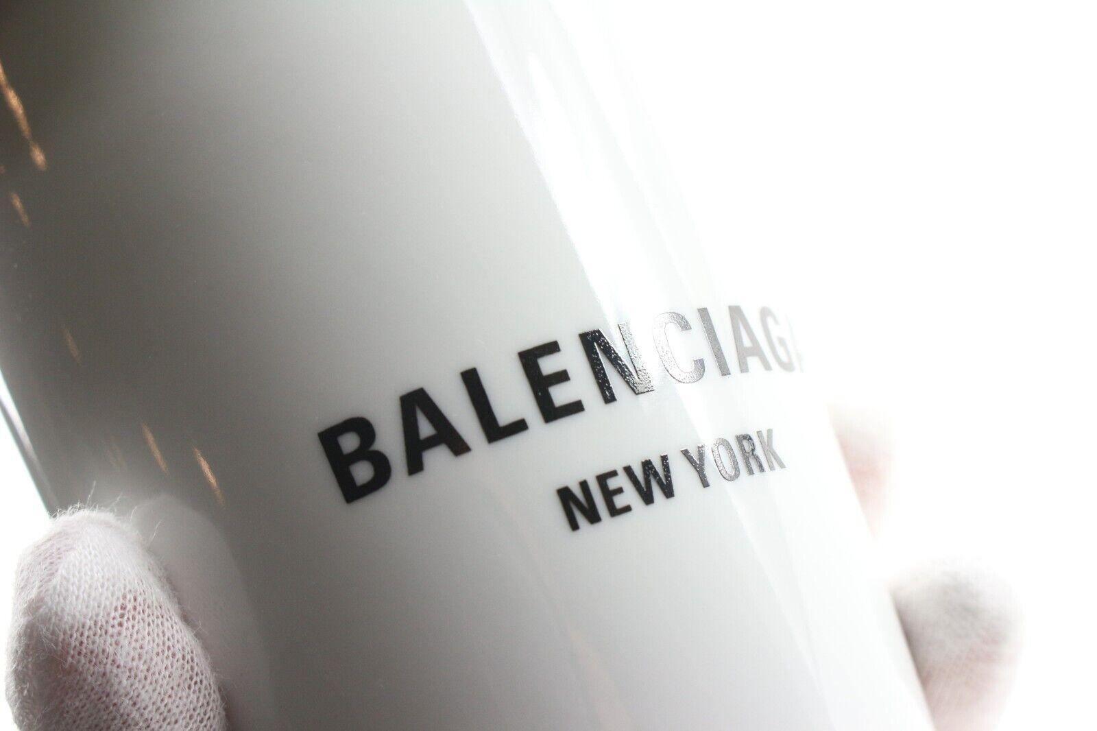 Tazza da caffè Balenciaga Cities New York 100% autentica BNIB 2BA523K In condizioni Nuovo in vendita a Dix hills, NY