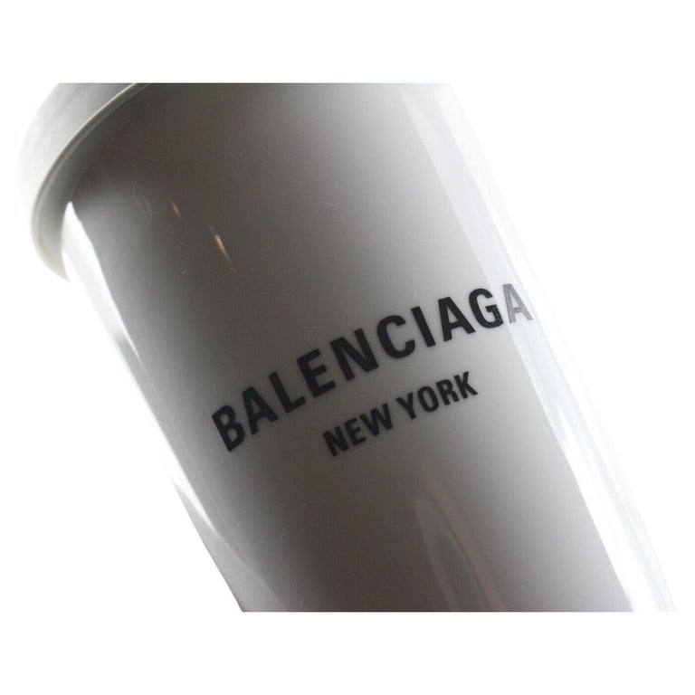 Tasse à café Balenciaga Cities New York 100 % authentique BNIB 2BA523K En  vente sur 1stDibs | _
