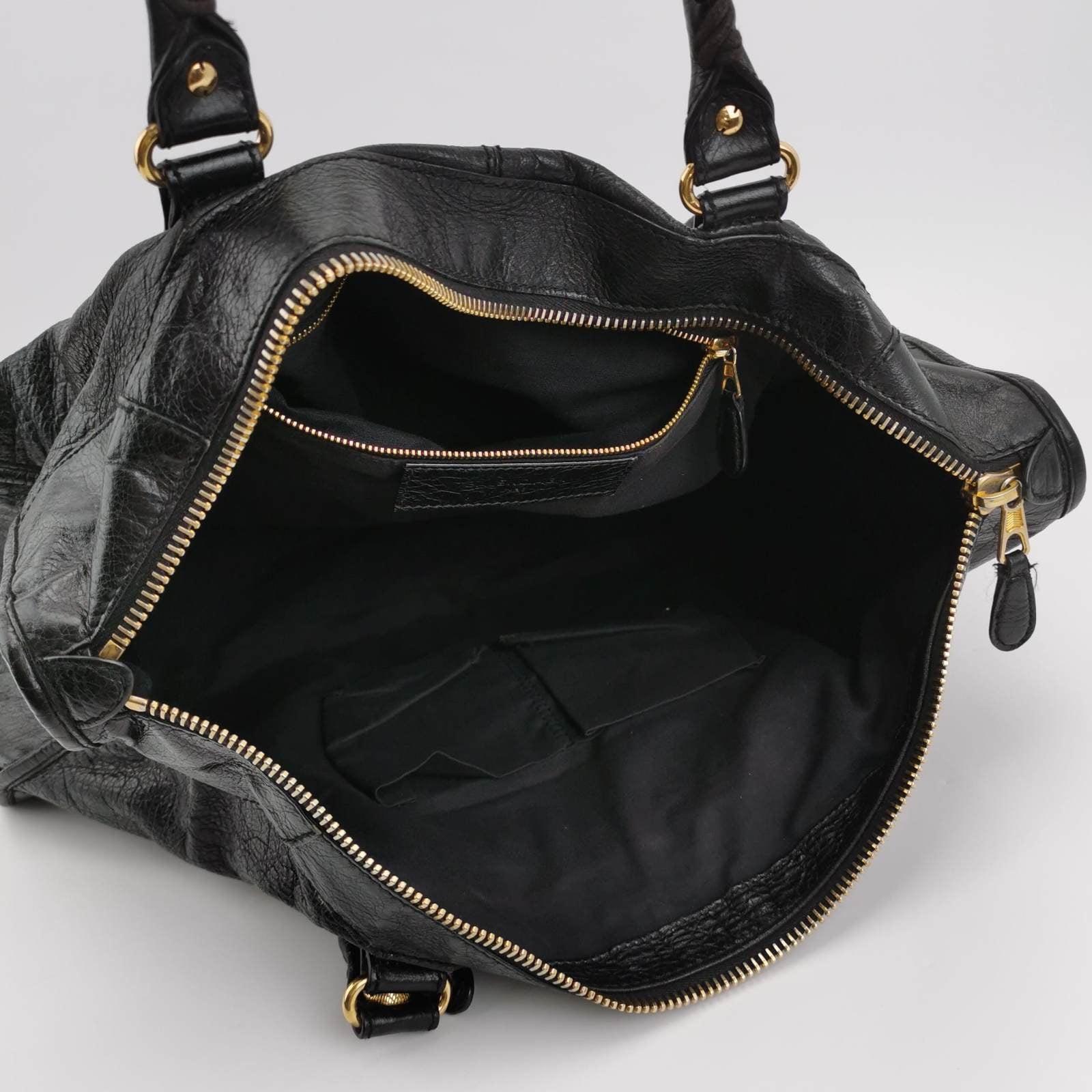 Balenciaga City Bag Borsa nera con finiture dorate Borsa grande In condizioni buone a AUBERVILLIERS, FR