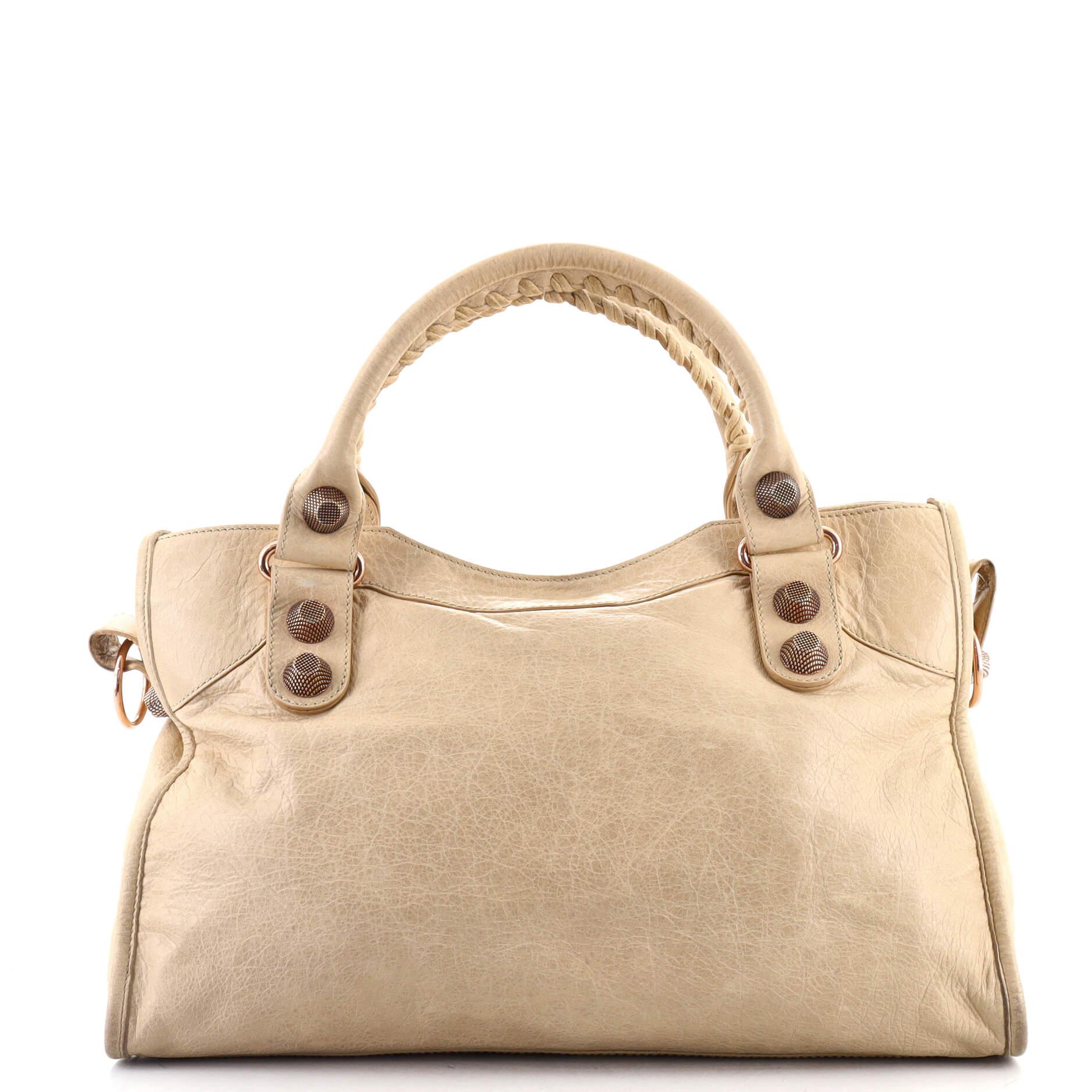 Balenciaga City Giant Nietentasche aus Leder Medium im Zustand „Relativ gut“ in NY, NY