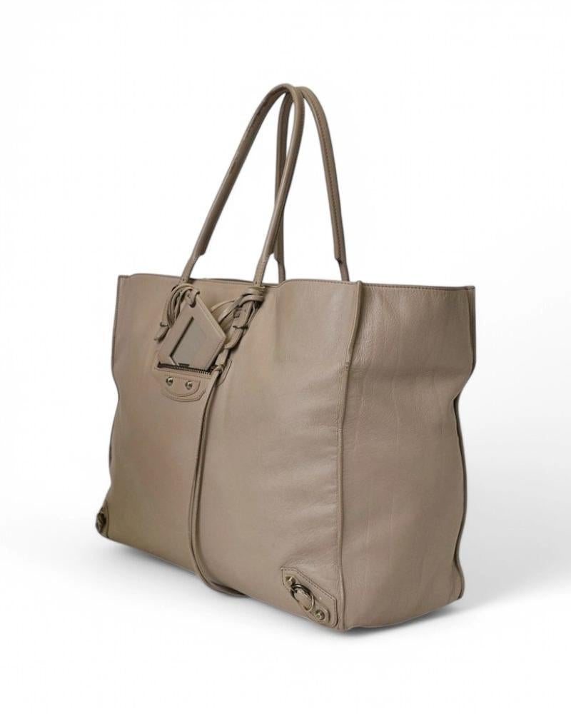 Brown Balenciaga City Papier A4 Beige For Sale