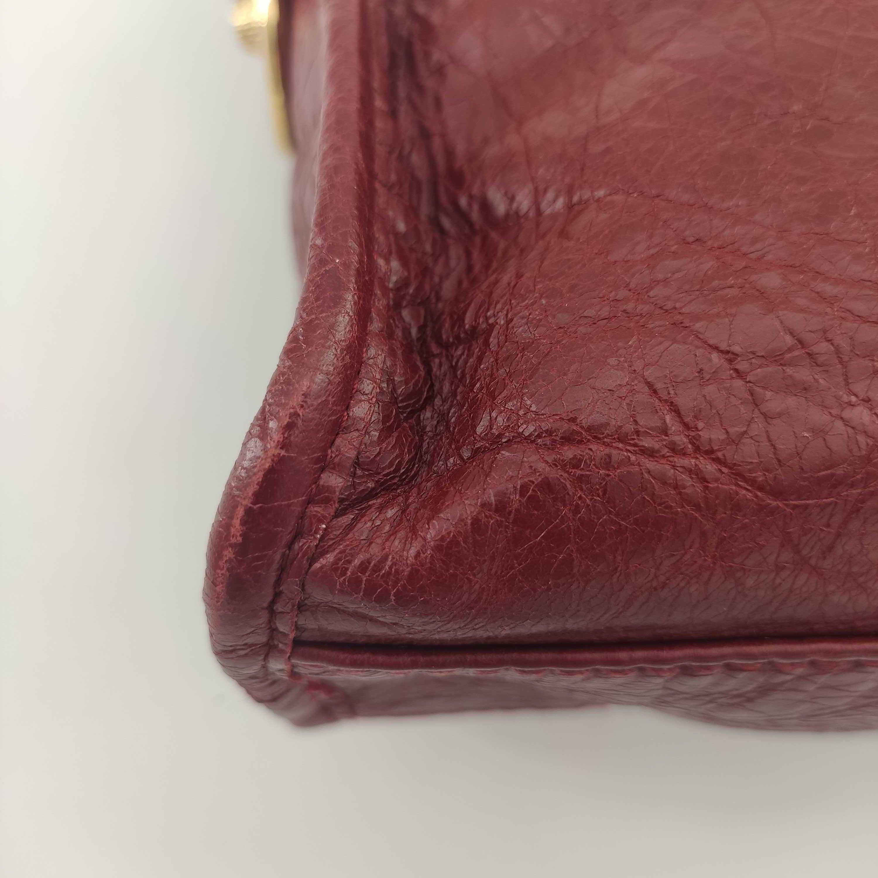 BALENCIAGA City Umhängetasche aus burgunderfarbenem Leder 5