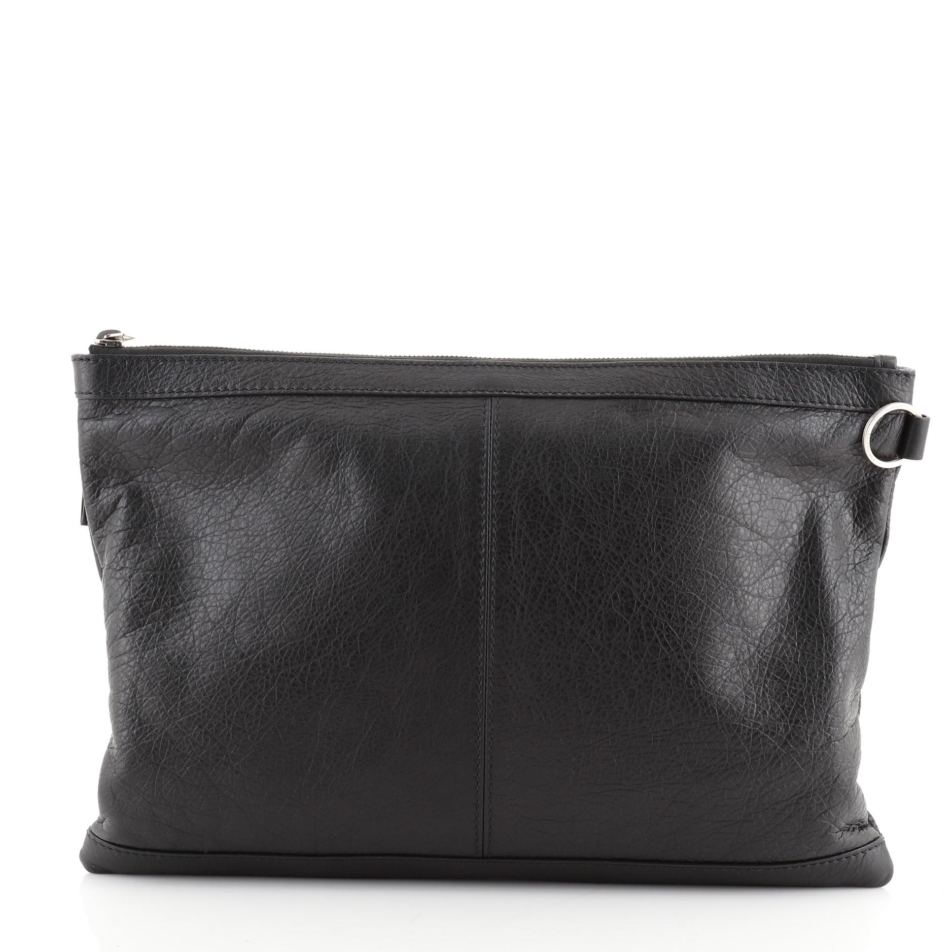 Balenciaga Classic City Clip Pouch Leather Large Black In Good Condition In Irvine, CA