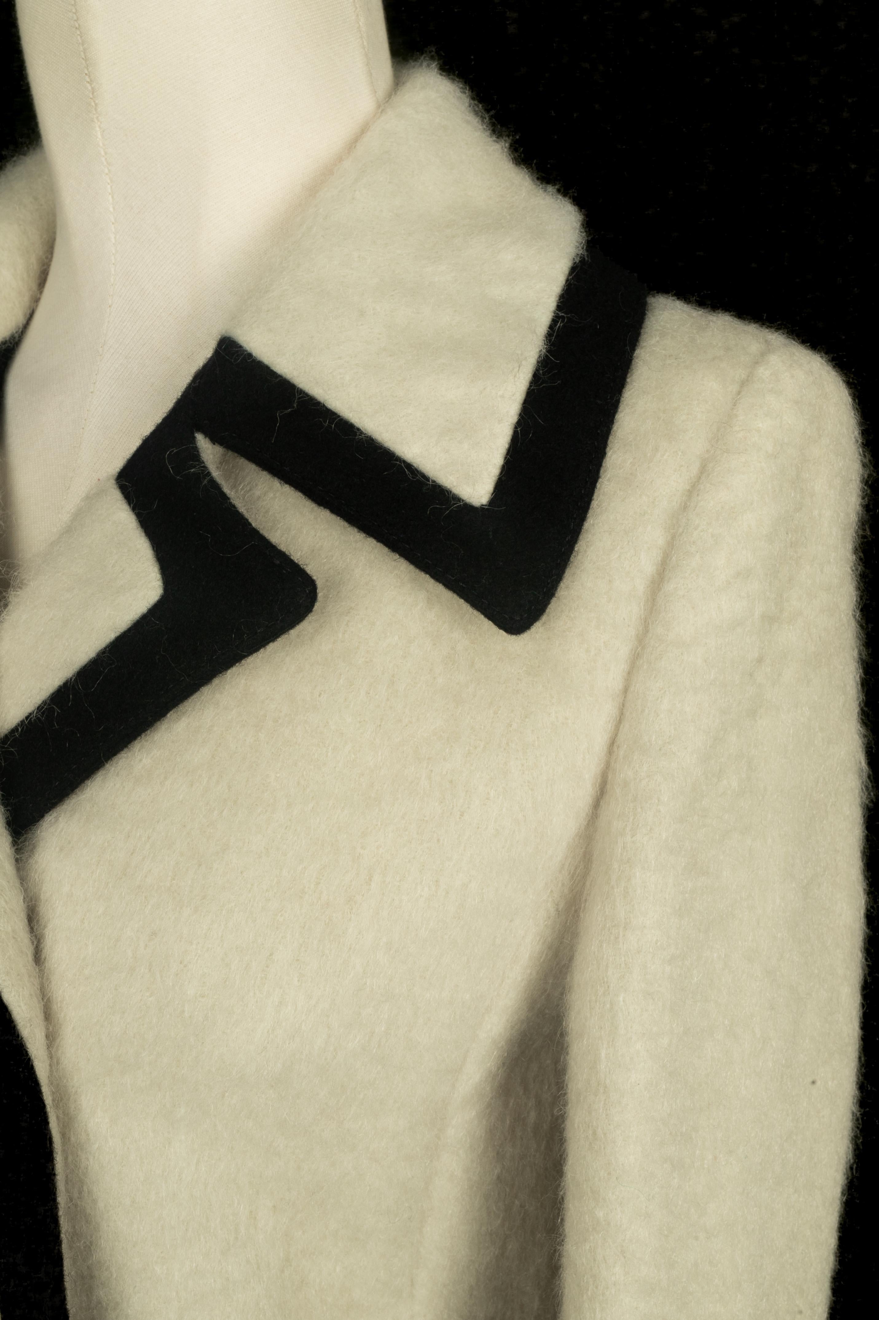 Cappotto Balenciaga 2011 in vendita 4