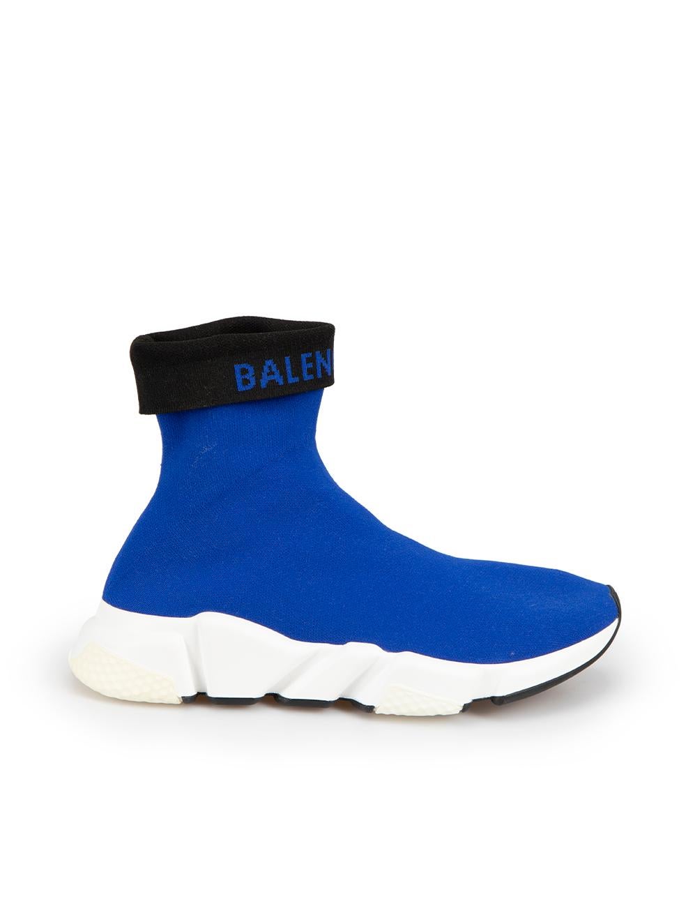 CONDITION ist nie getragen. Keine sichtbaren Abnutzungserscheinungen an den Schuhen sind bei diesem gebrauchten Balenciaga Designer-Wiederverkaufsartikel zu erkennen.
 

 

 

 Einzelheiten
 

 

 Unisex
 

 Blau
 

 Kunststoffe
 

 Sockentrainer

